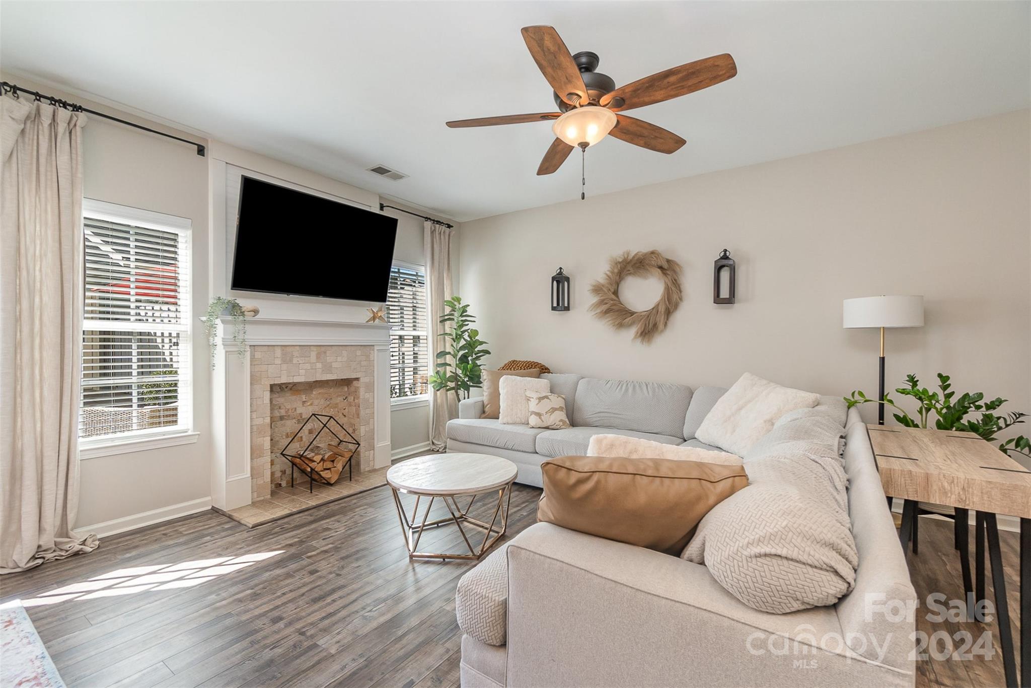 20118 Lamp Lighters Way