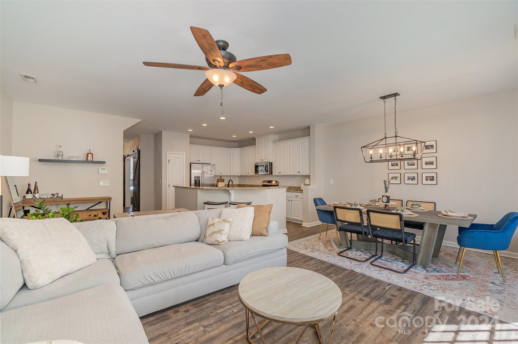 20118 Lamp Lighters Way