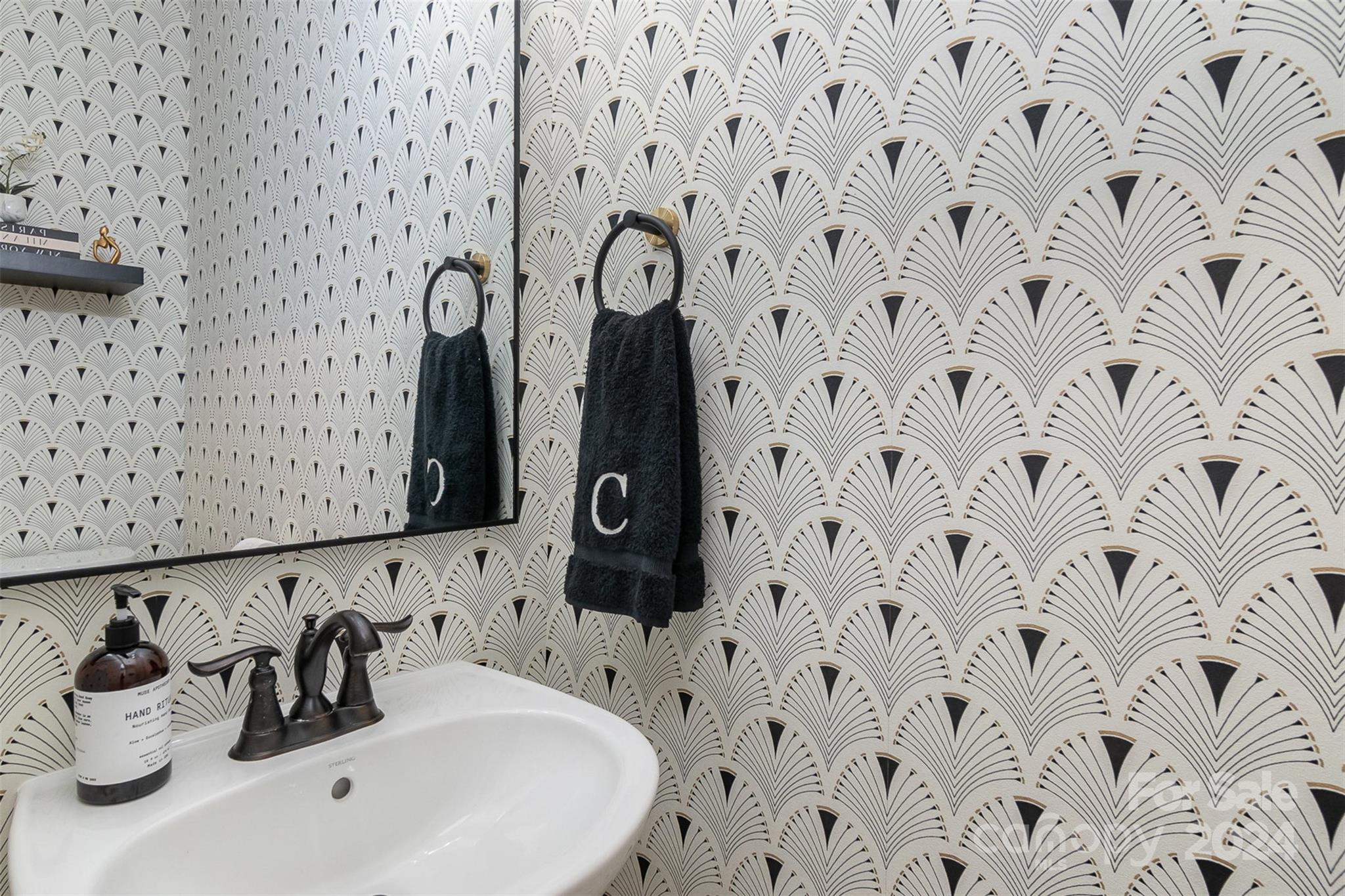 20118 Lamp Lighters Way