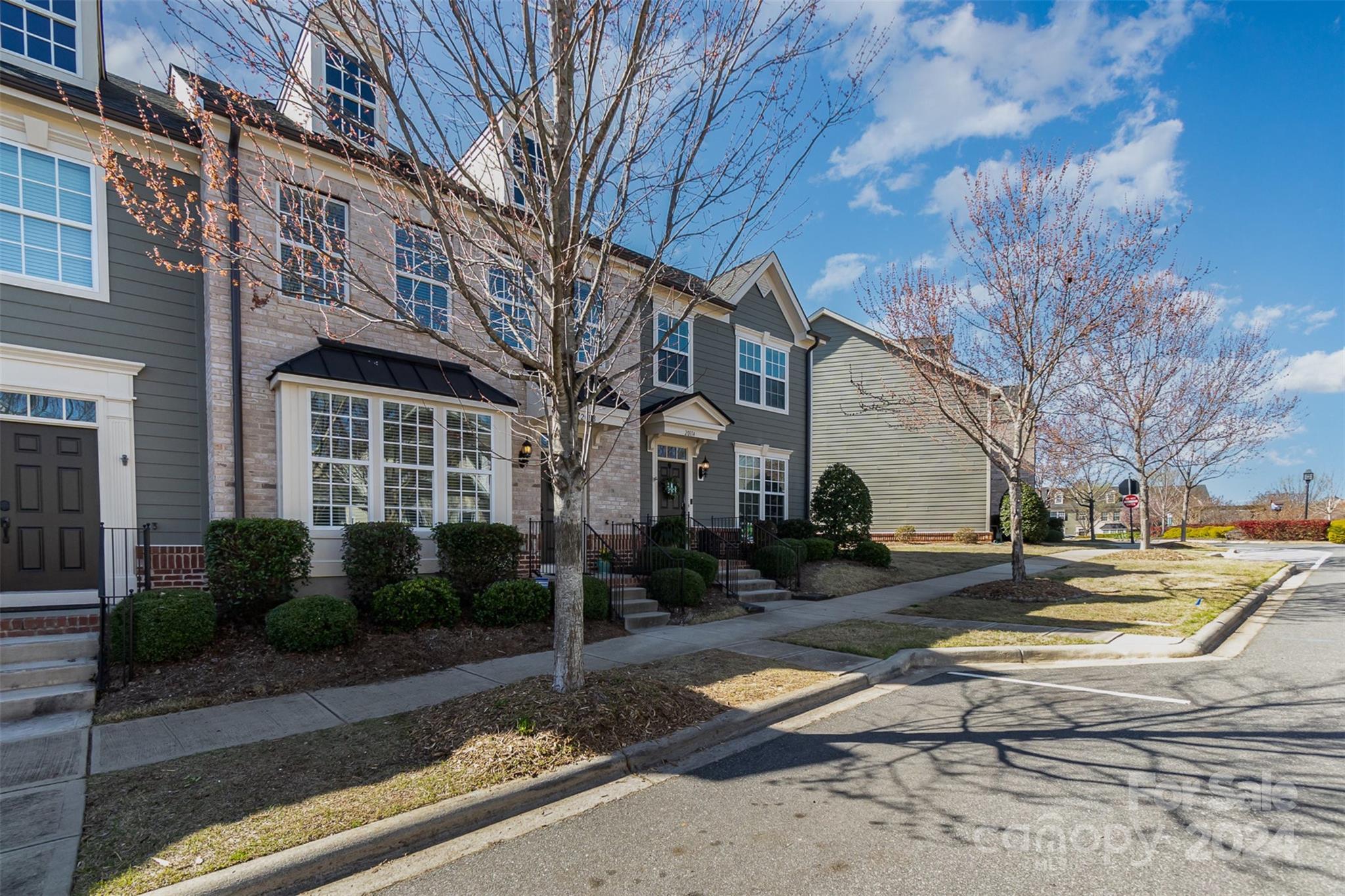 20118 Lamp Lighters Way