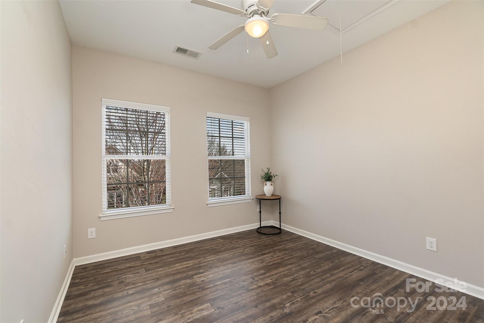 20118 Lamp Lighters Way