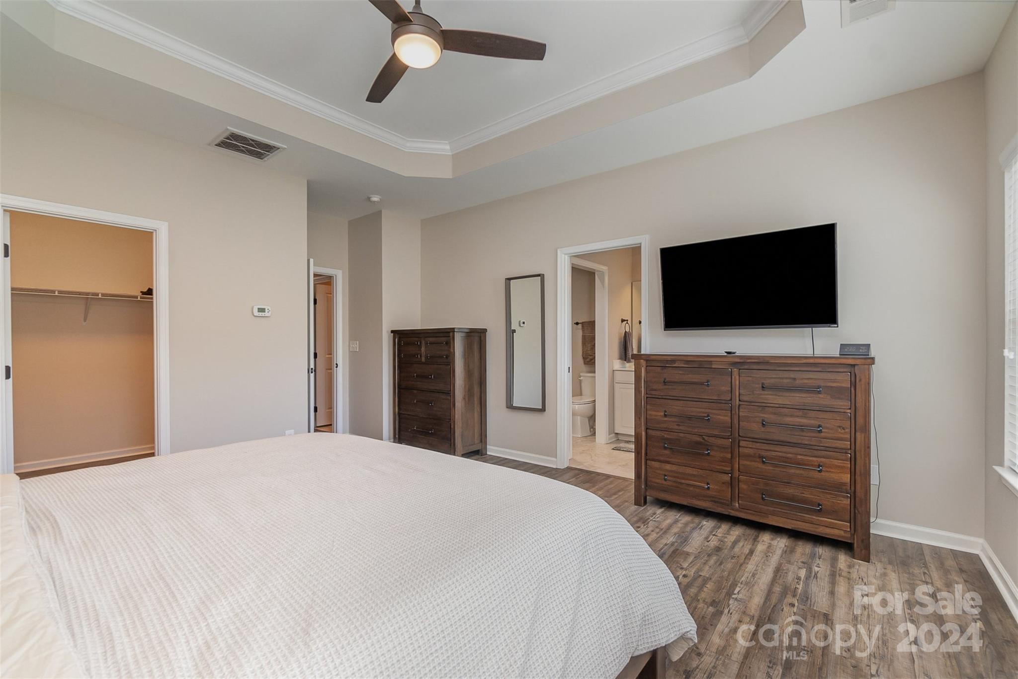 20118 Lamp Lighters Way