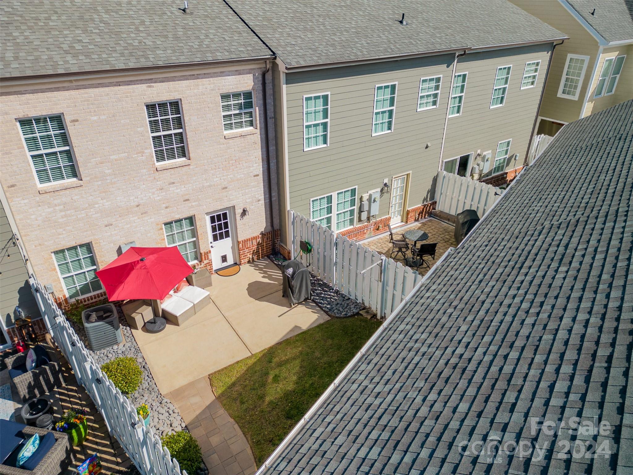 20118 Lamp Lighters Way