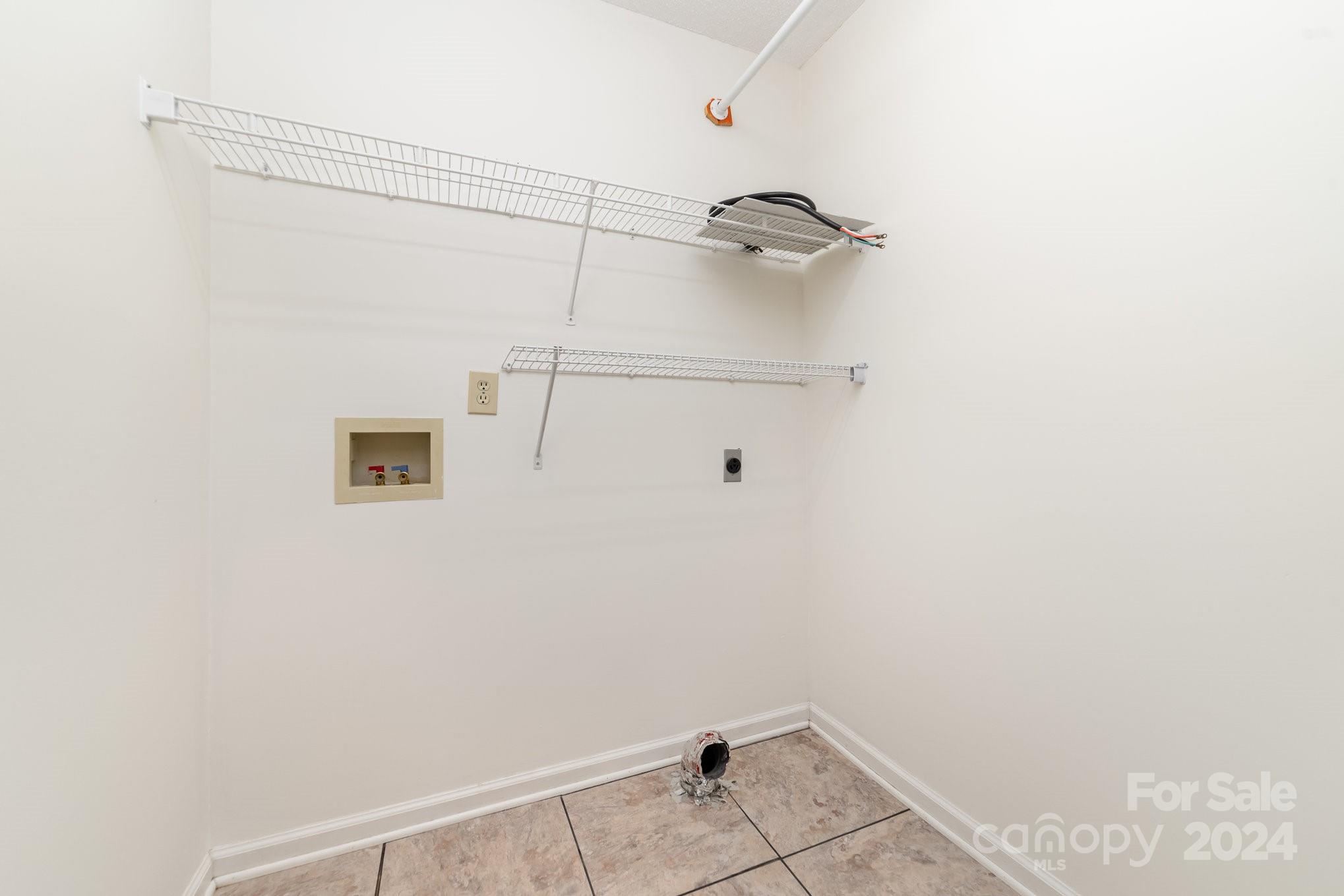 152 Kingfisher Drive