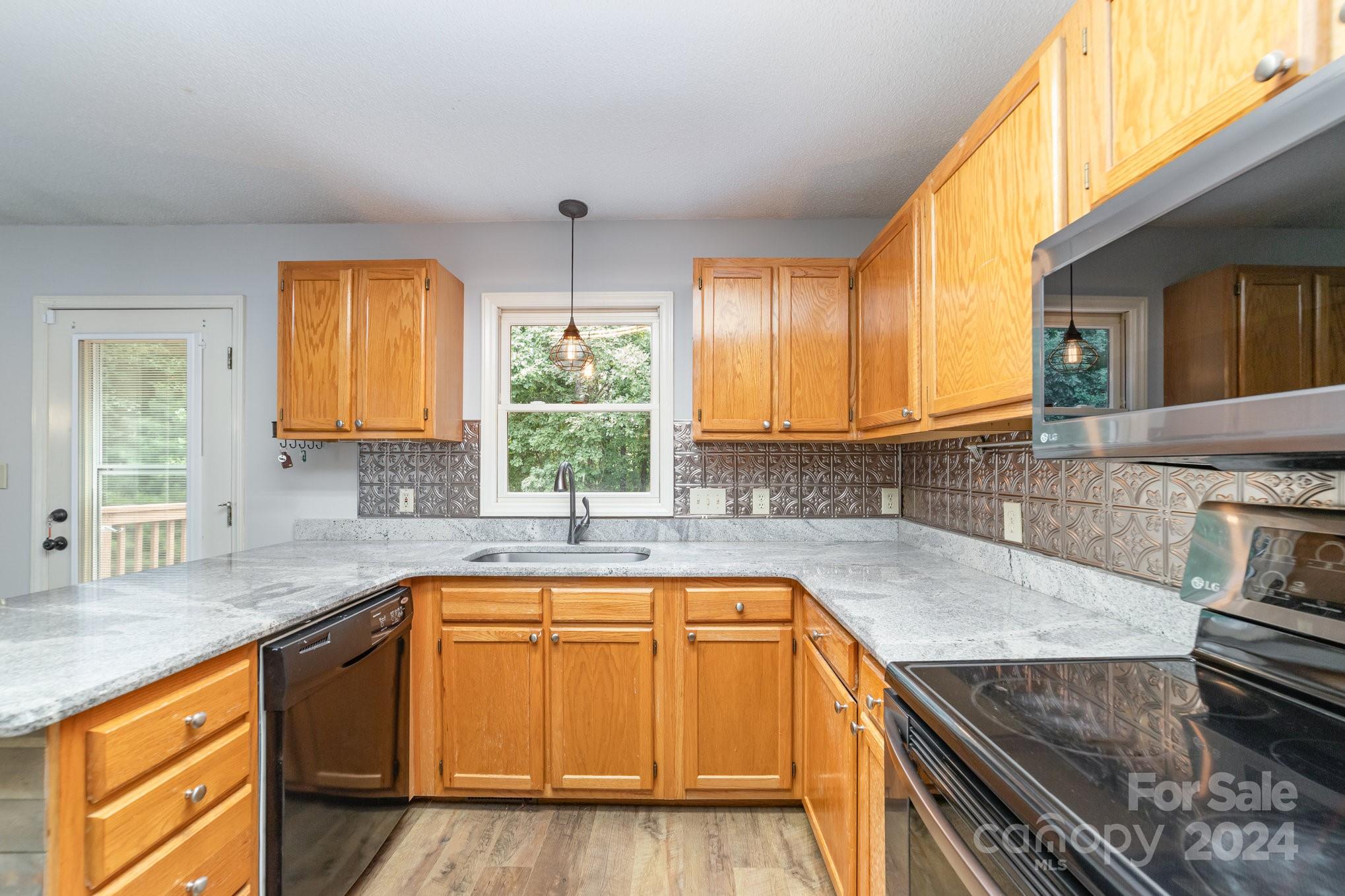 152 Kingfisher Drive