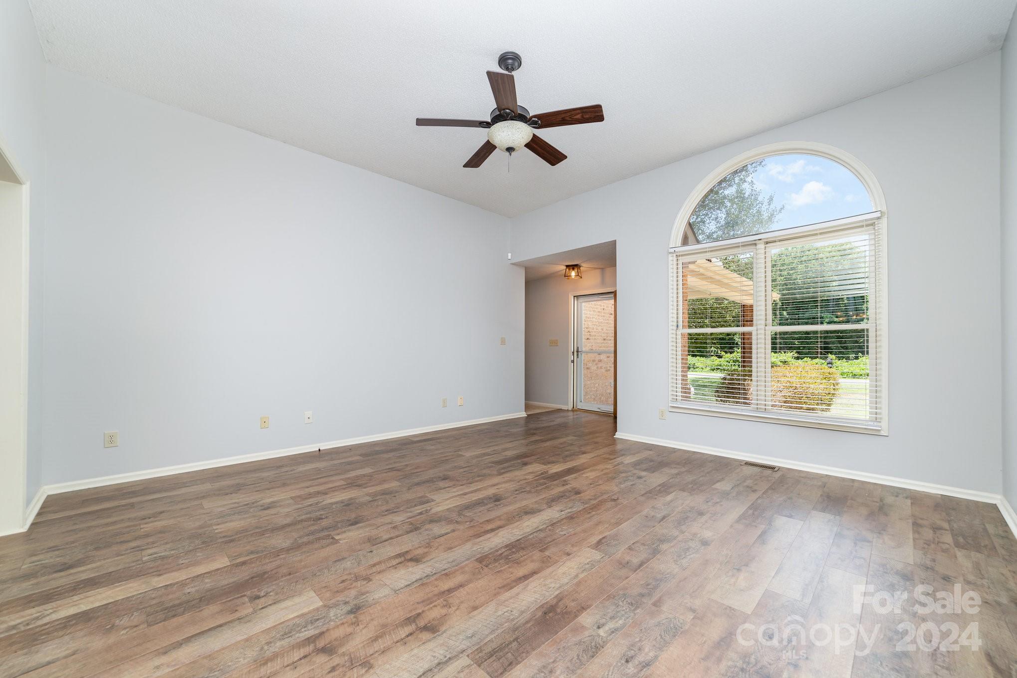 152 Kingfisher Drive