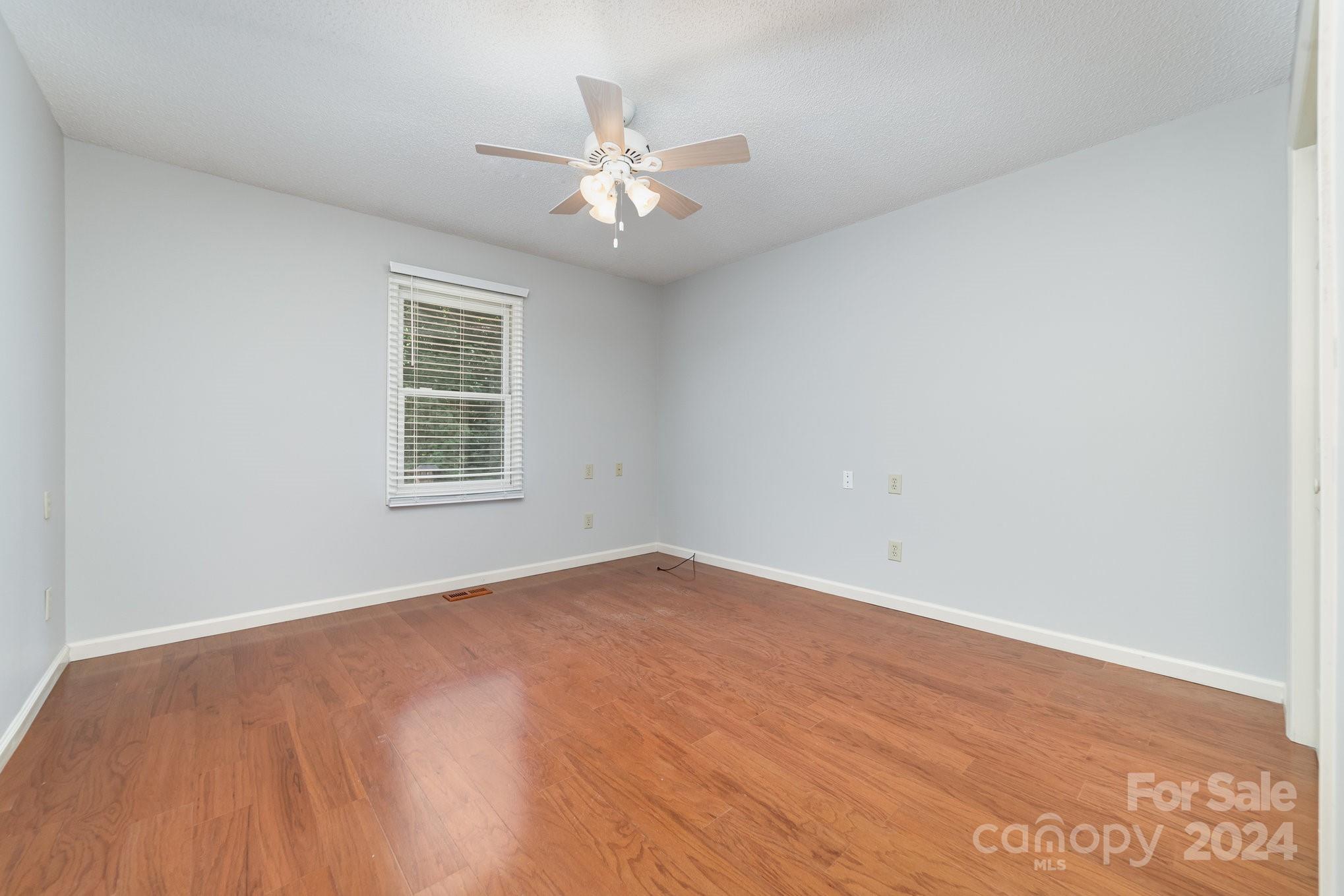 152 Kingfisher Drive