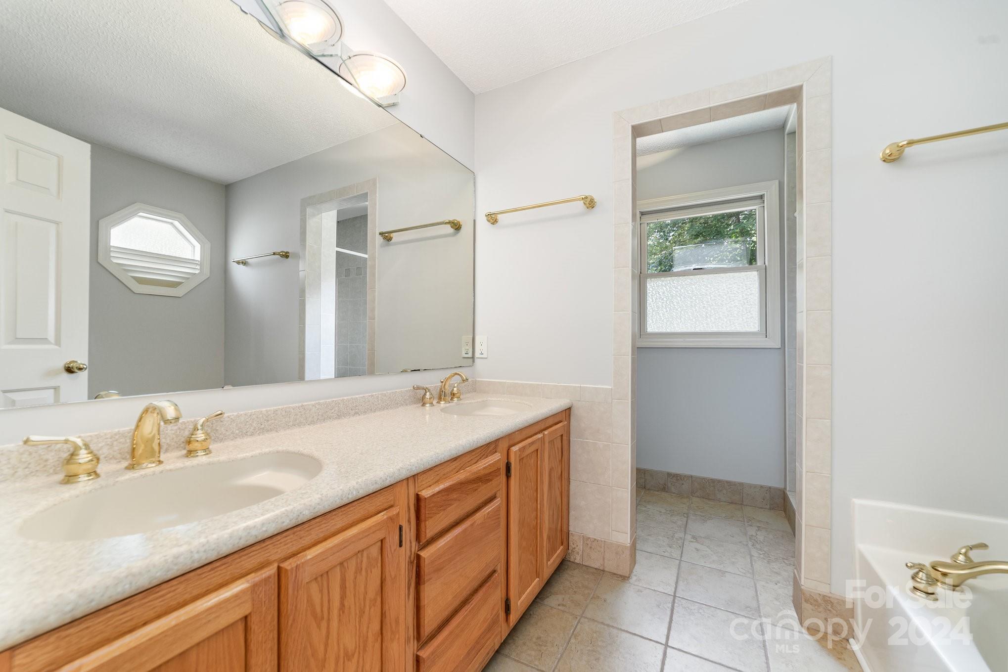 152 Kingfisher Drive