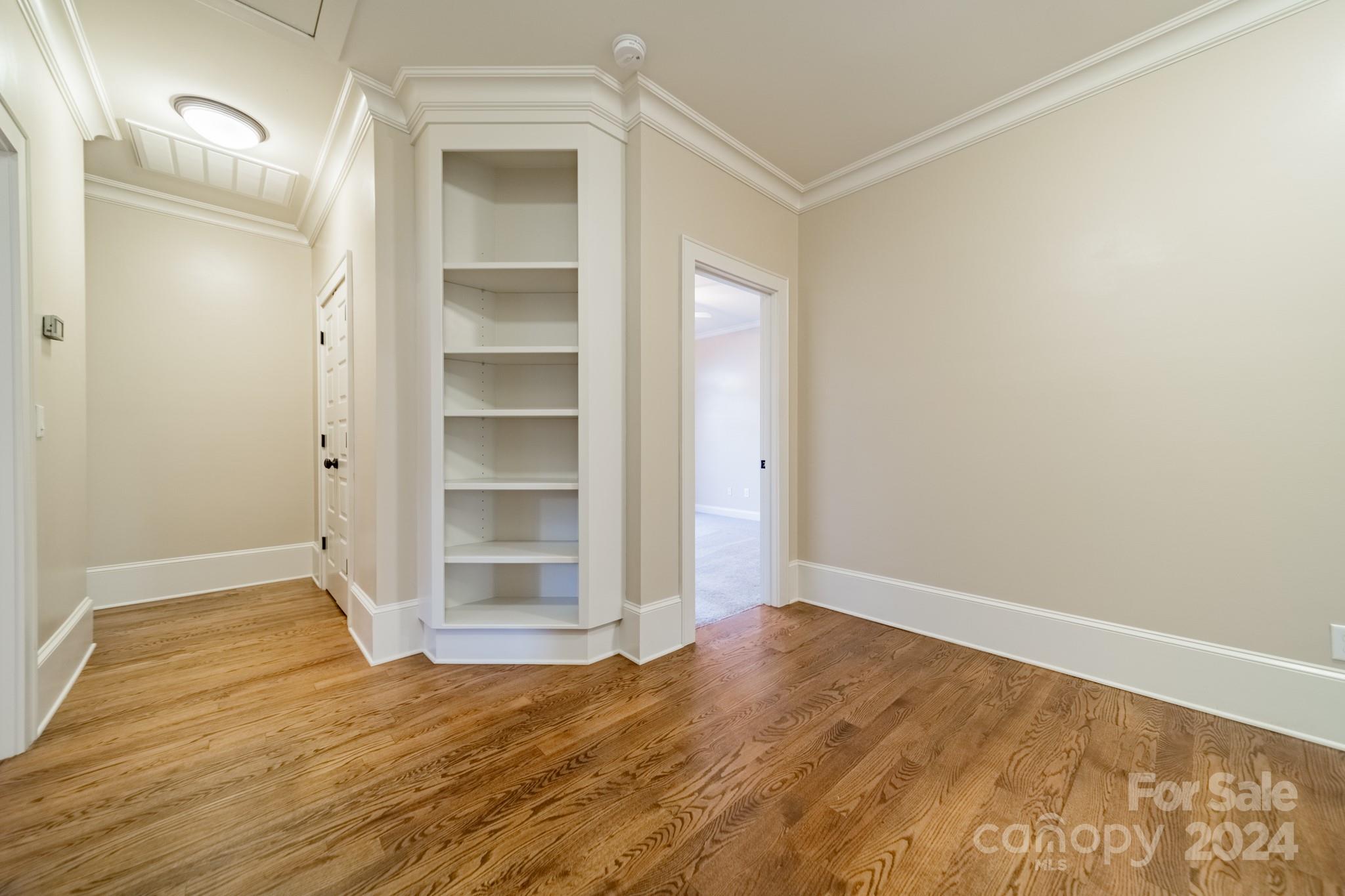 114 Hammersmith Farm Lane Unit: 528