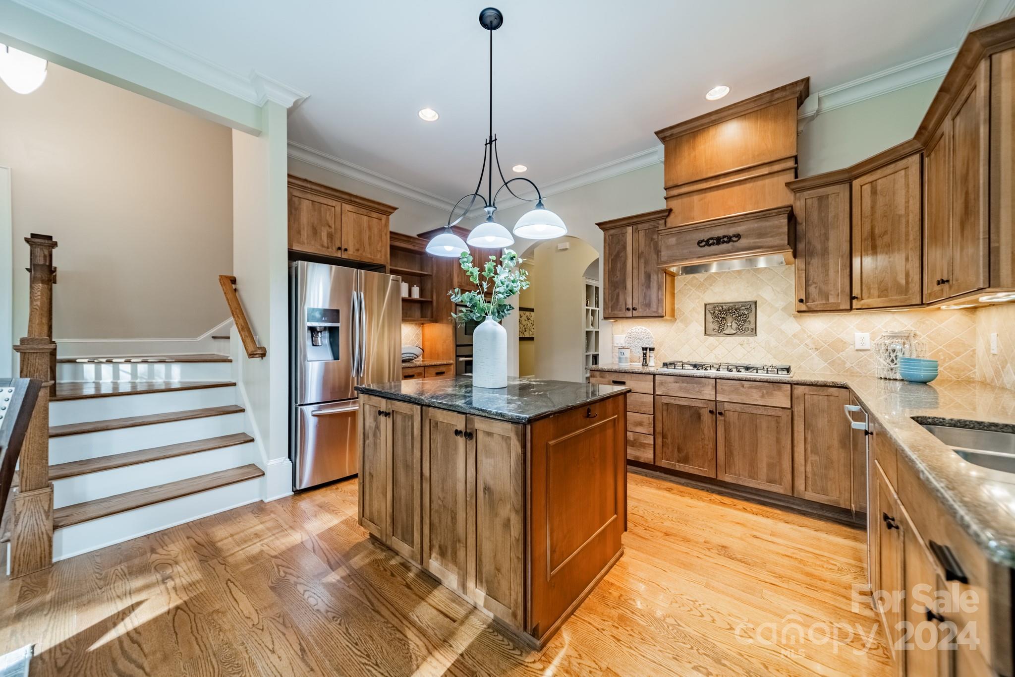 114 Hammersmith Farm Lane Unit: 528