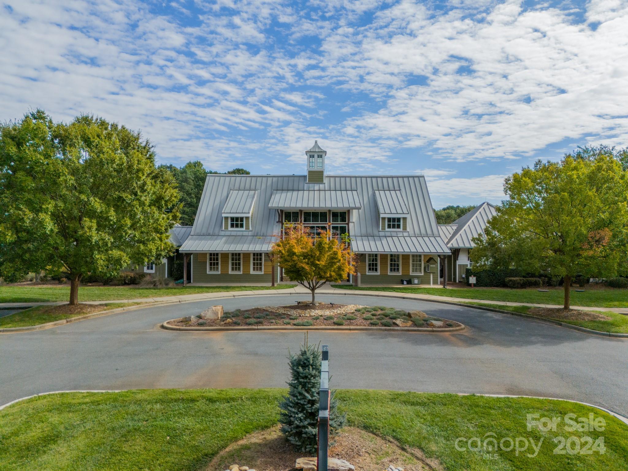 114 Hammersmith Farm Lane Unit: 528