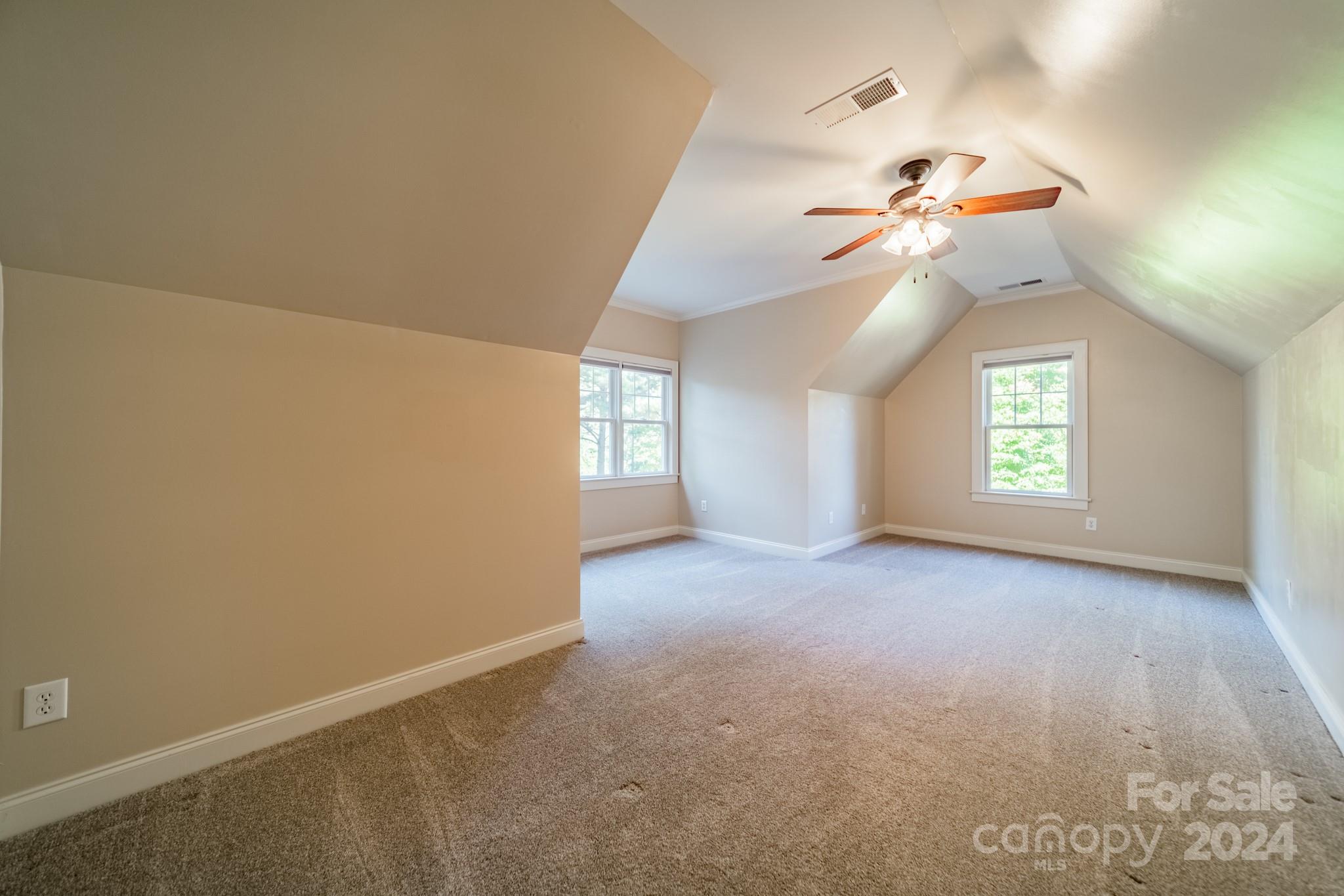 114 Hammersmith Farm Lane Unit: 528