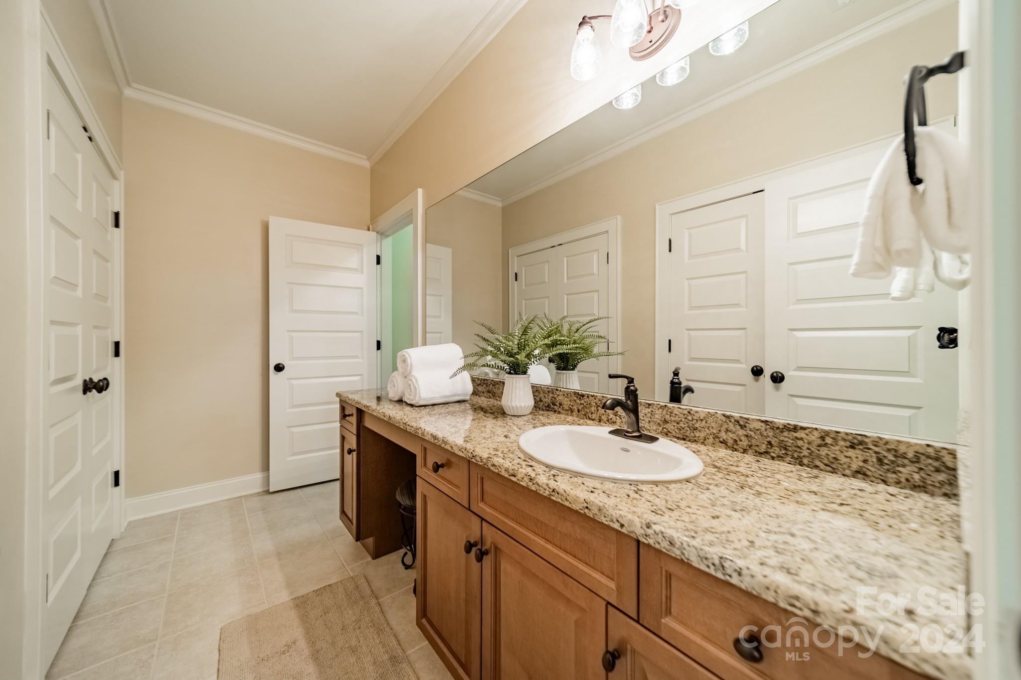 114 Hammersmith Farm Lane Unit: 528