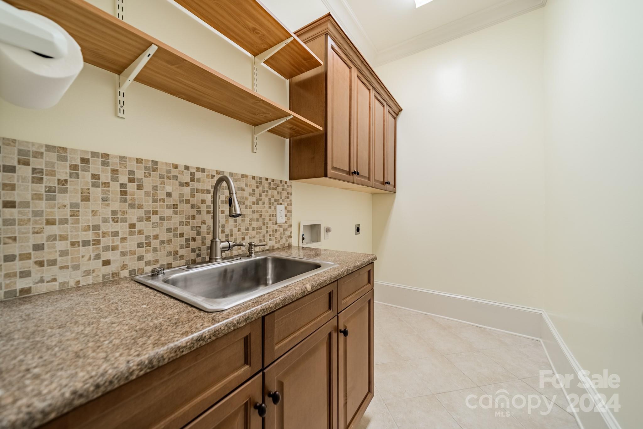 114 Hammersmith Farm Lane Unit: 528
