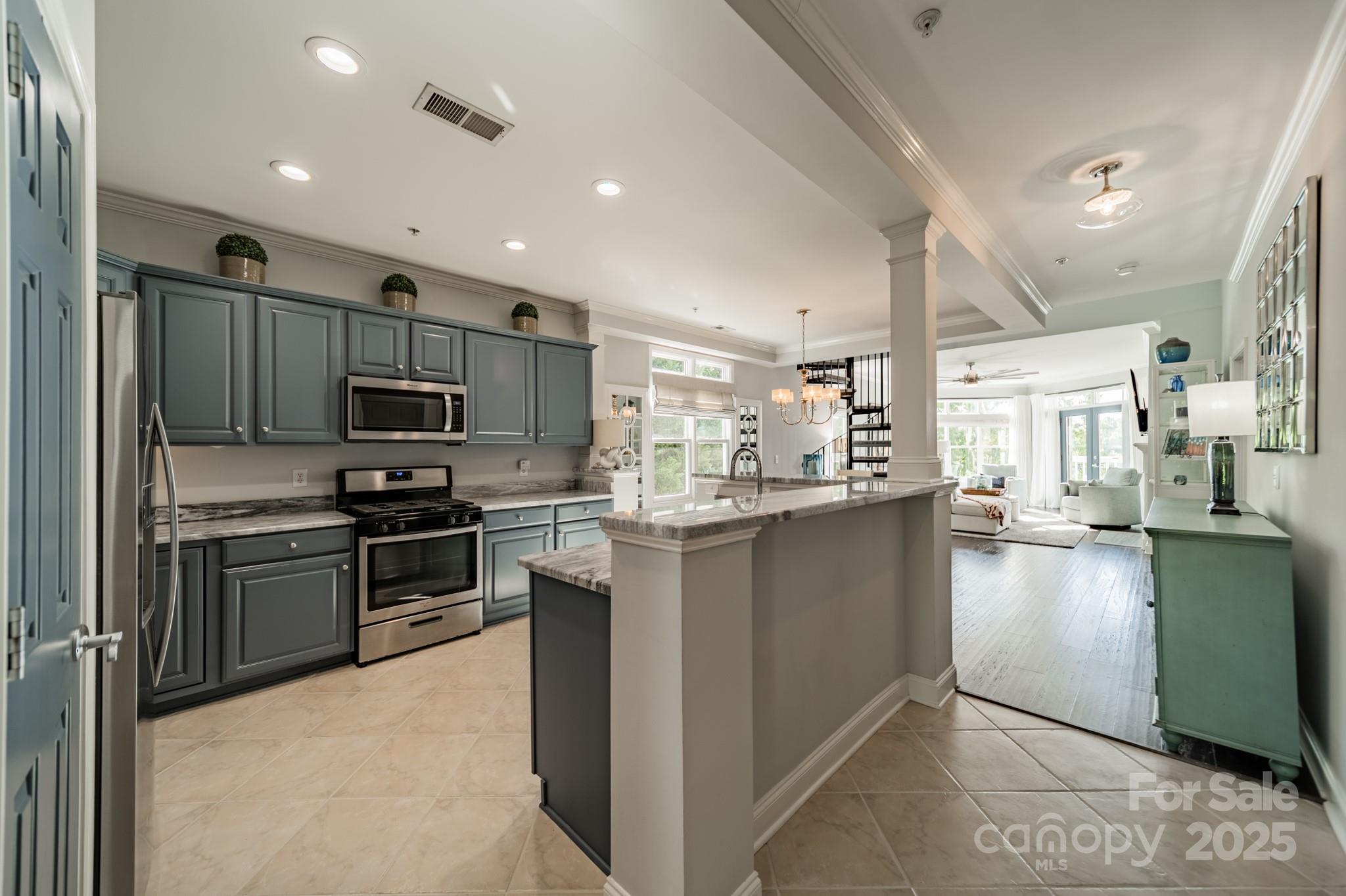 637 Williamson Road Unit: 309