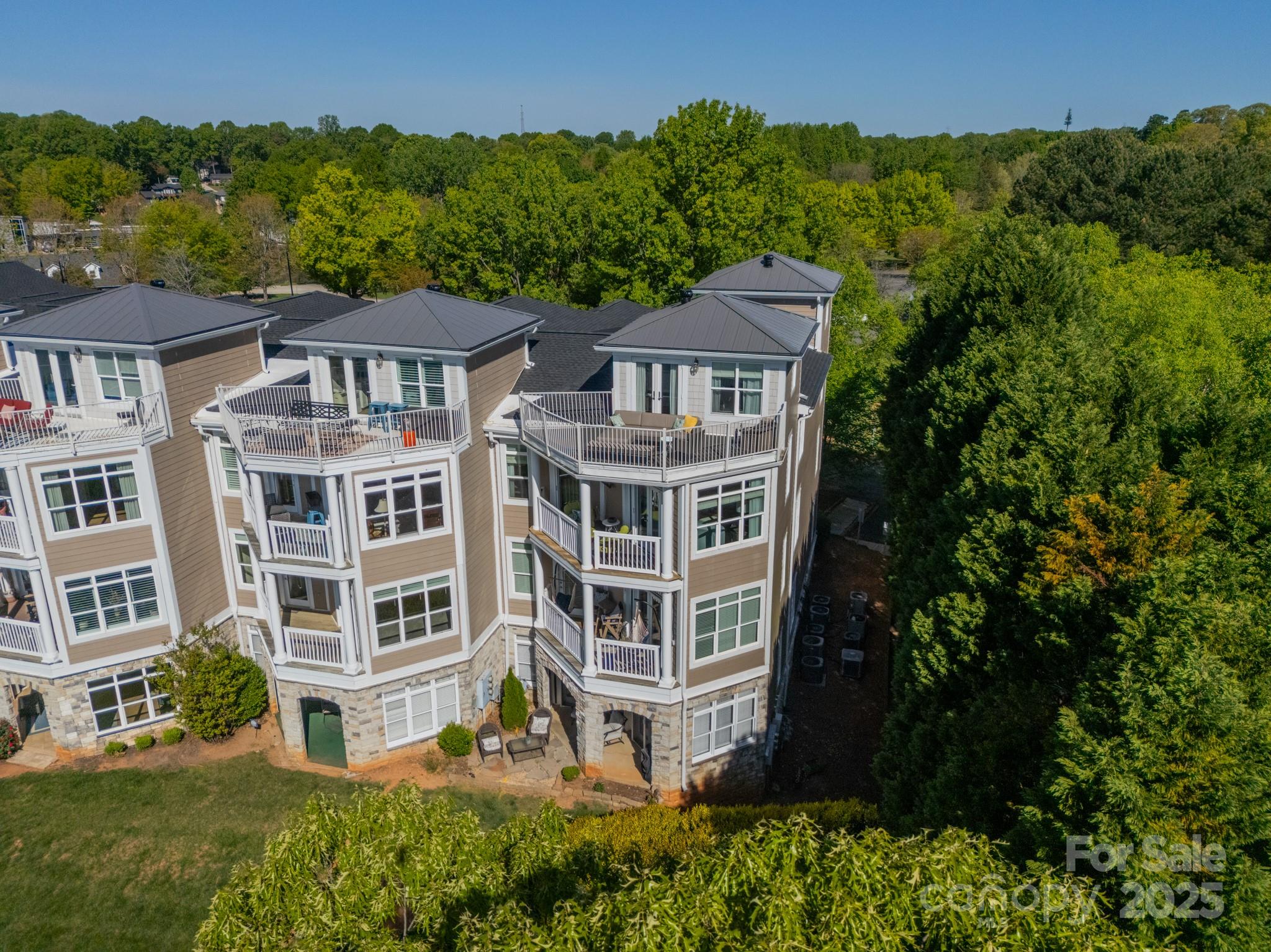 637 Williamson Road Unit: 309