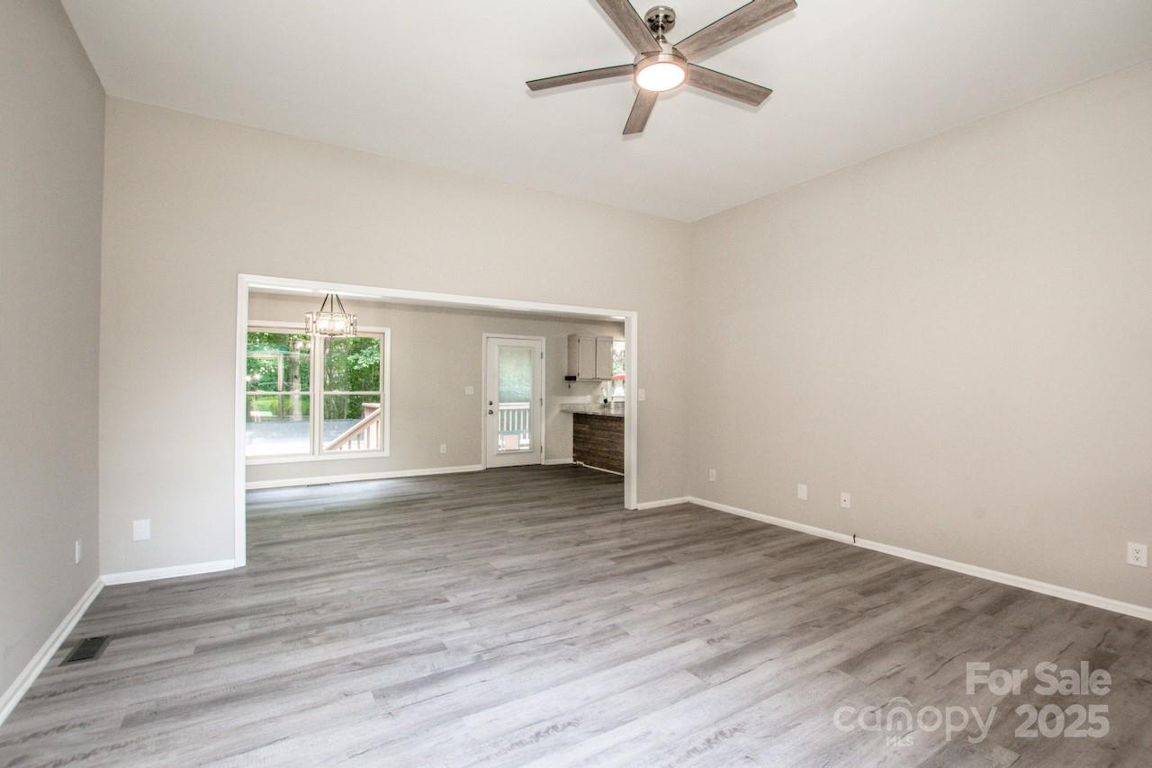 152 Kingfisher Drive