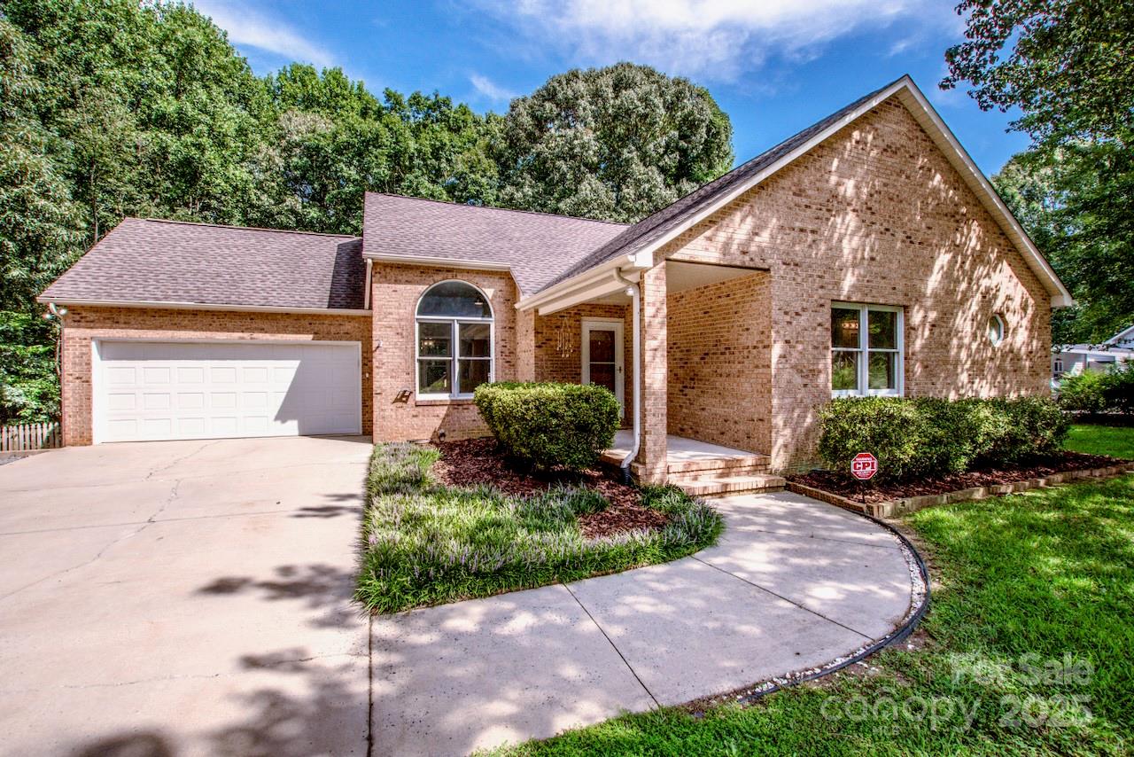 152 Kingfisher Drive