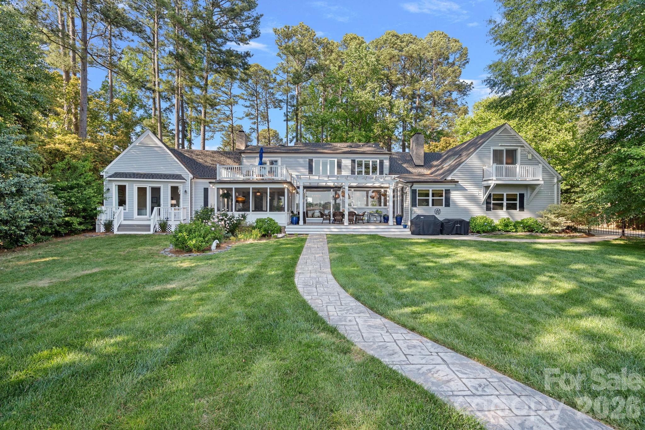 107 Beachview Drive