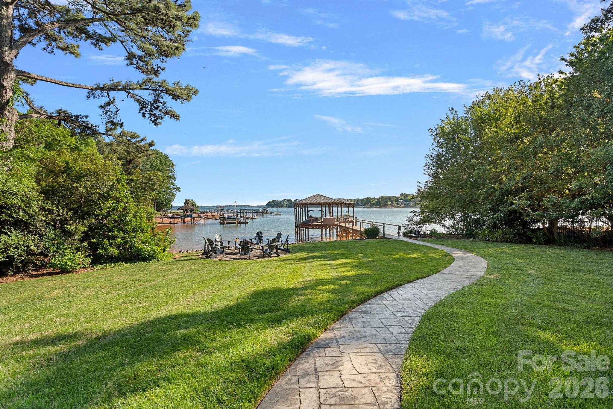 107 Beachview Drive