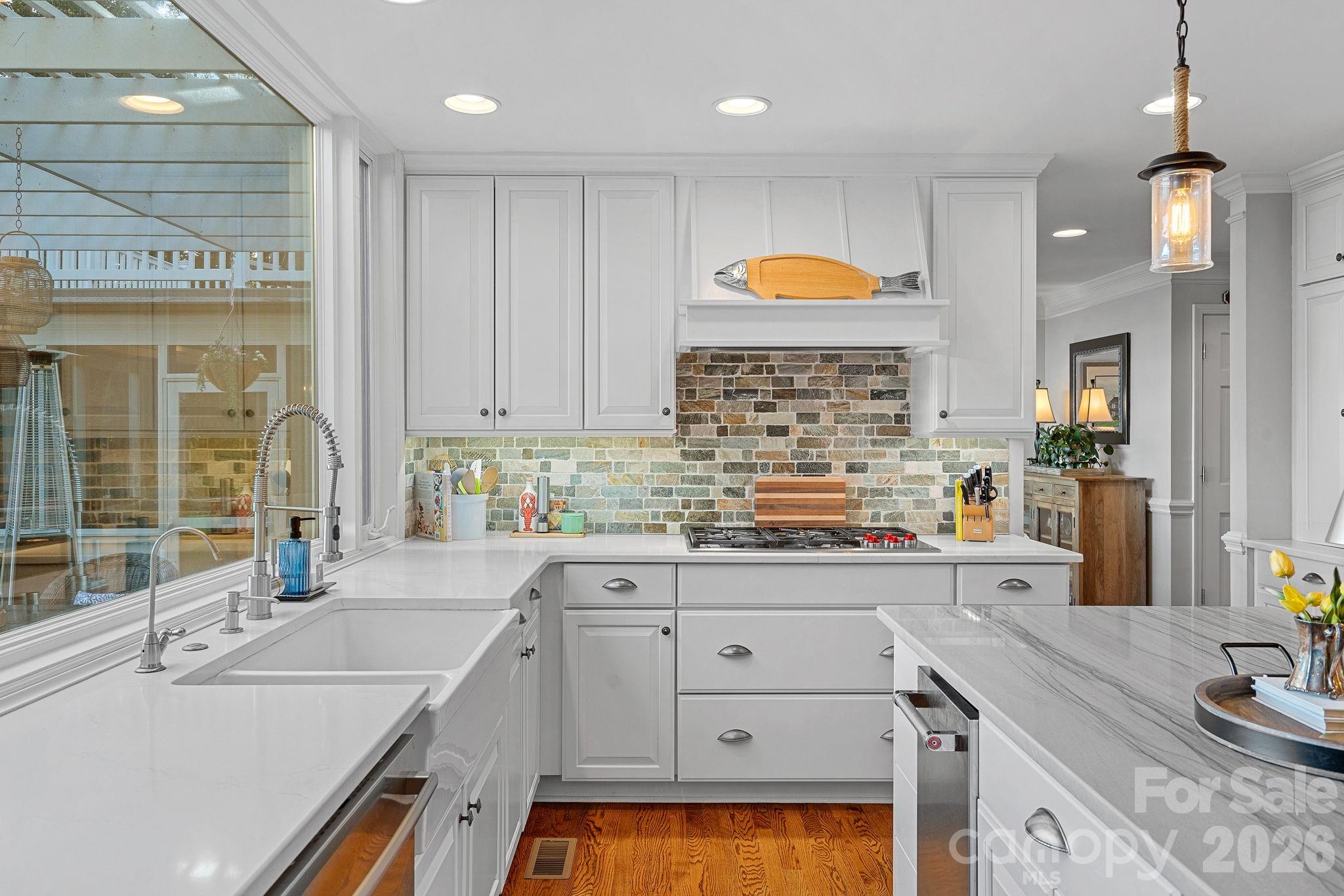 107 Beachview Drive