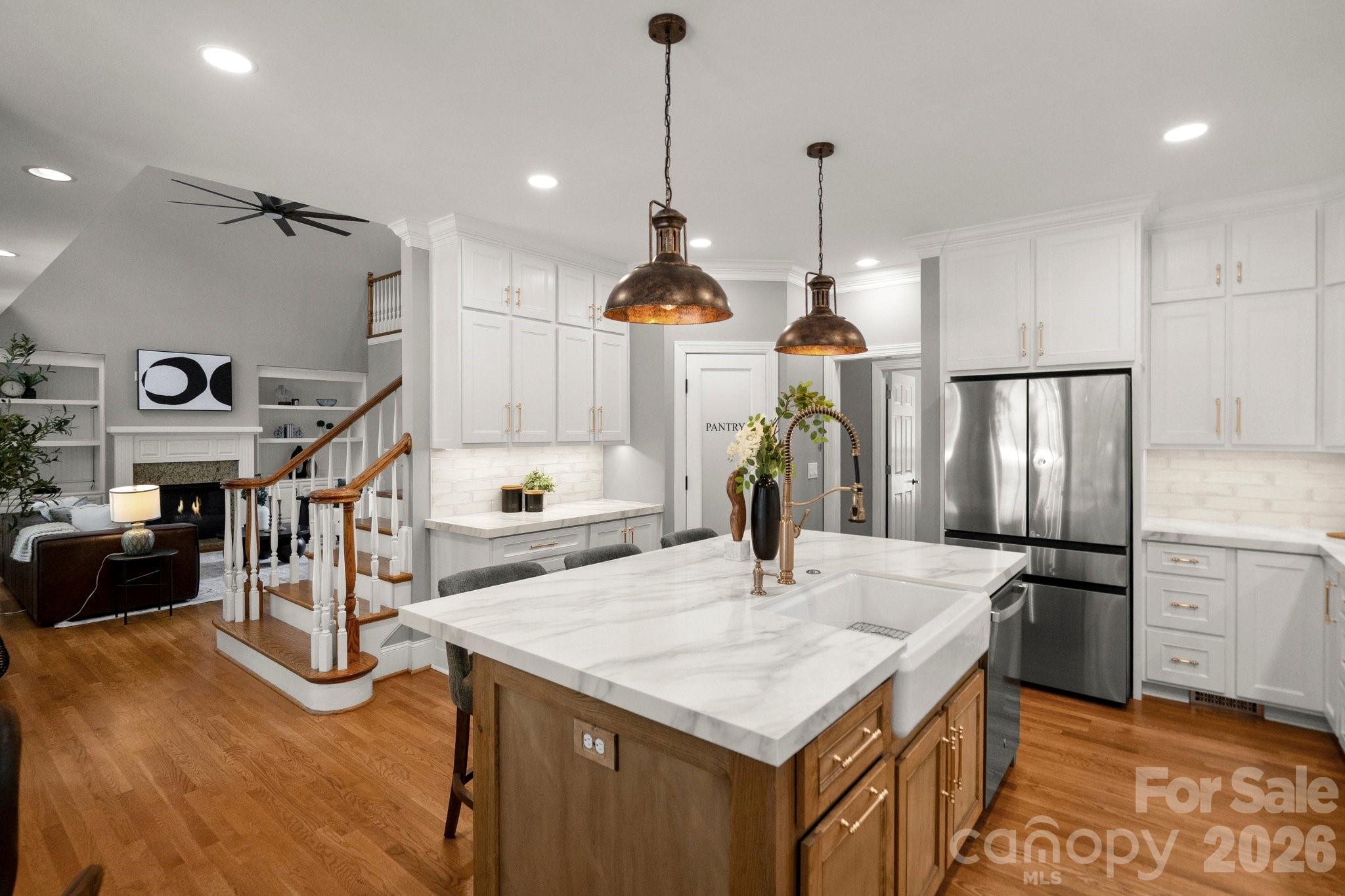 6263 Chamar Circle