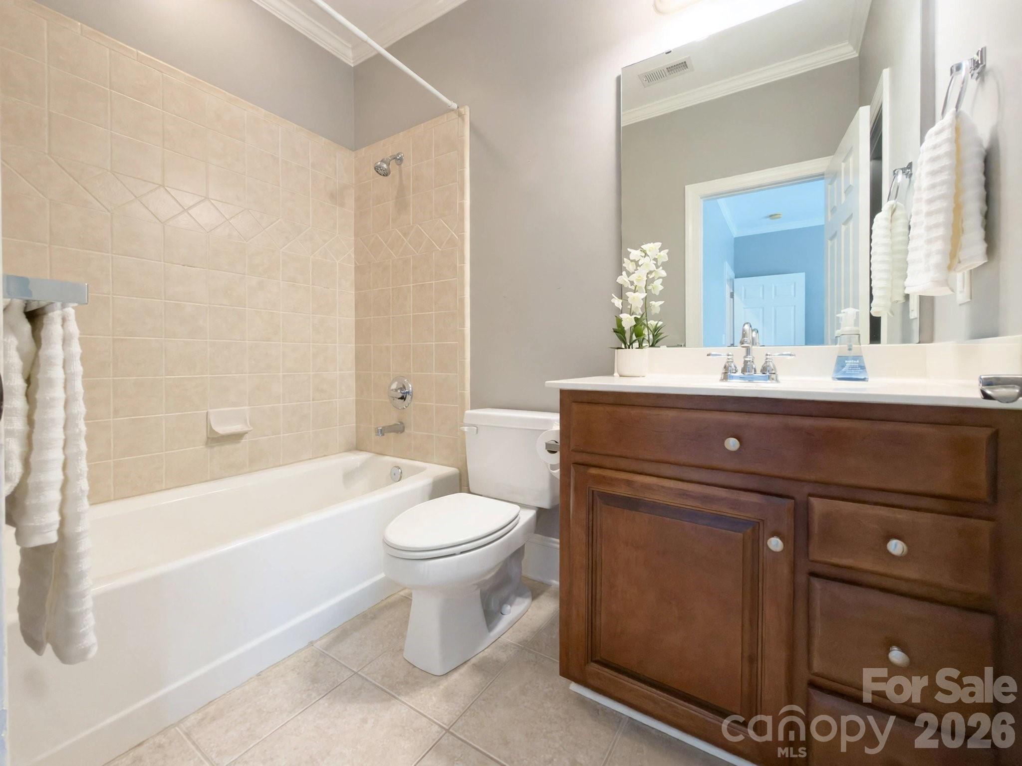 6263 Chamar Circle