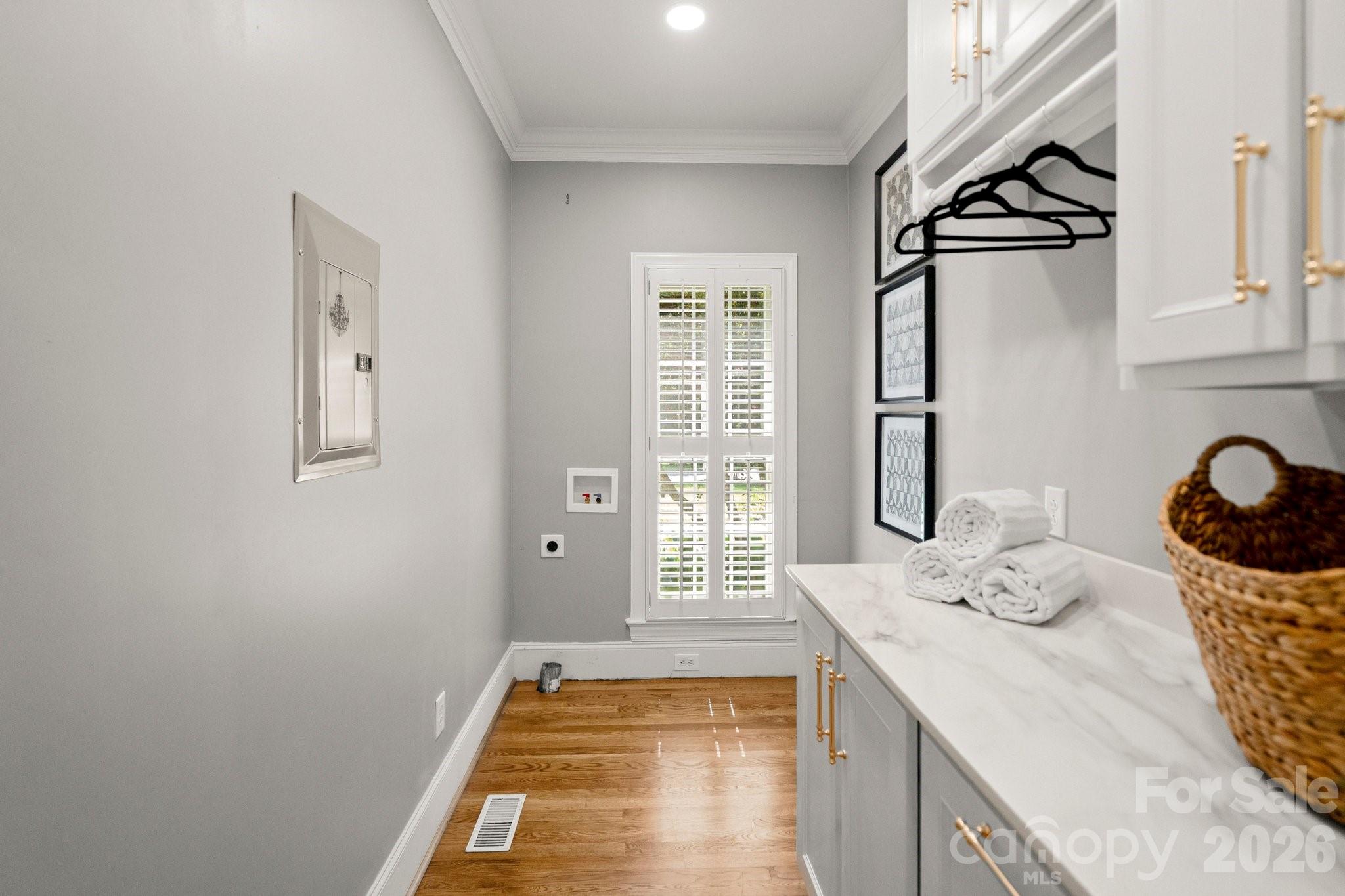 6263 Chamar Circle