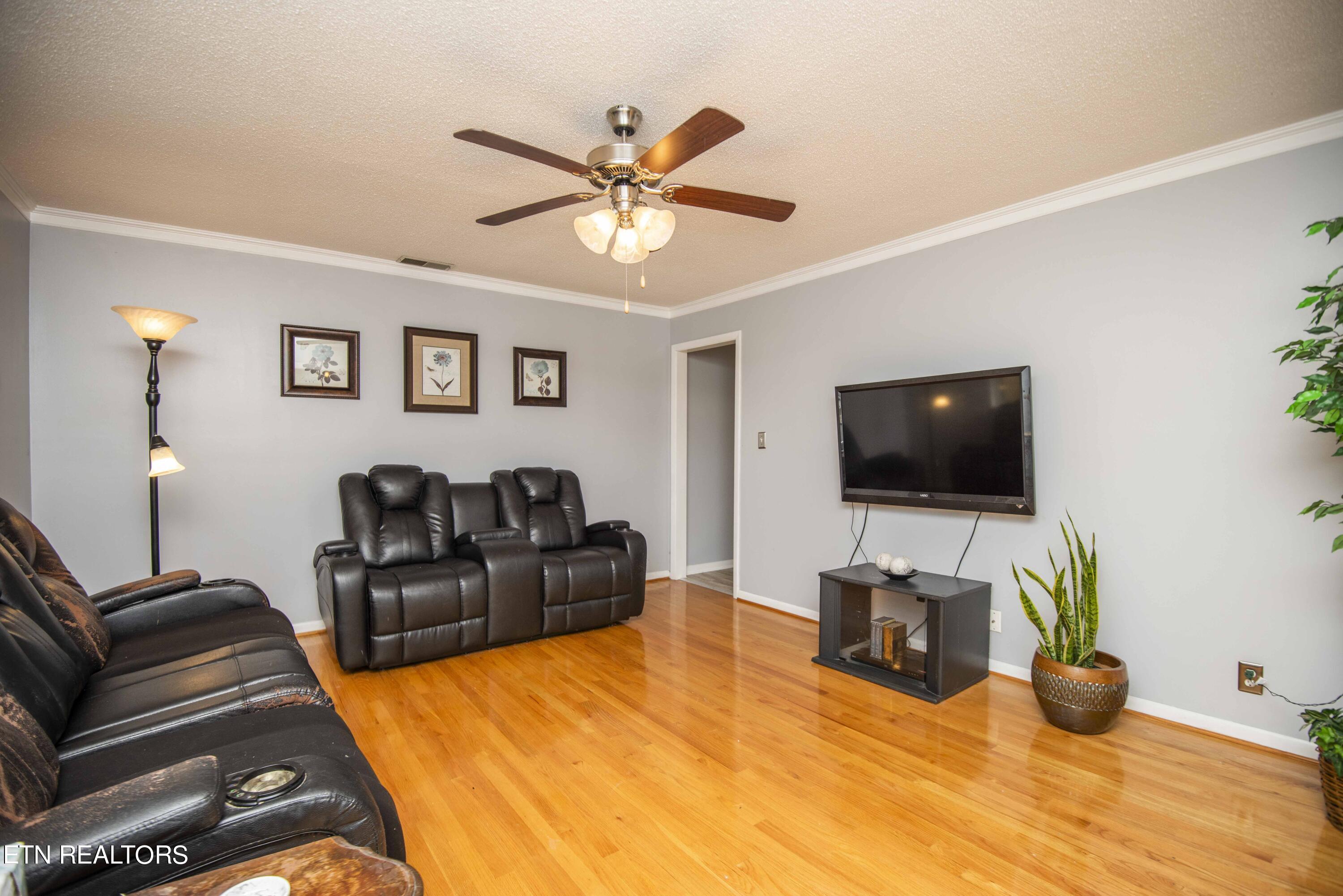 6408 Flintrock Circle