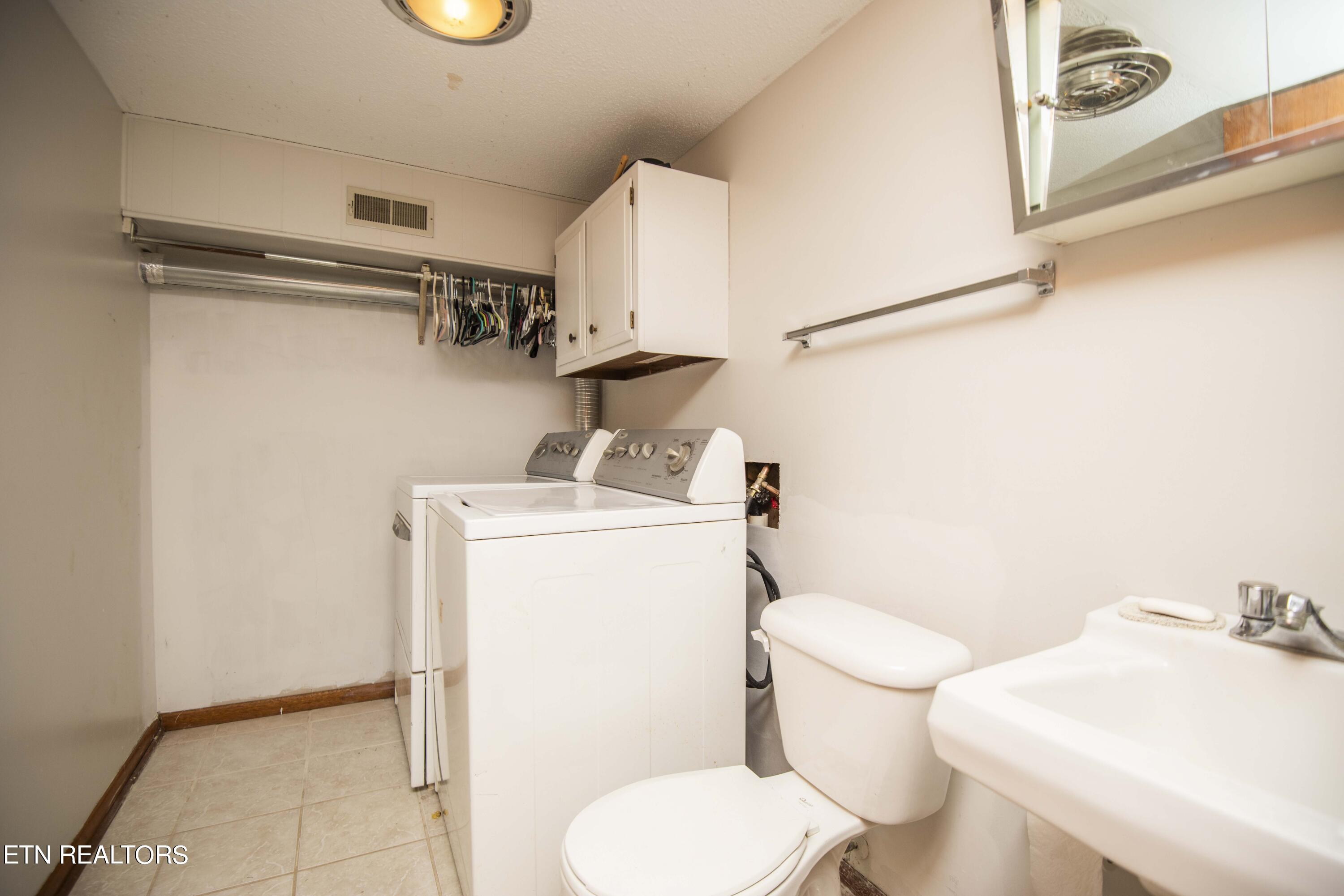 6408 Flintrock Circle