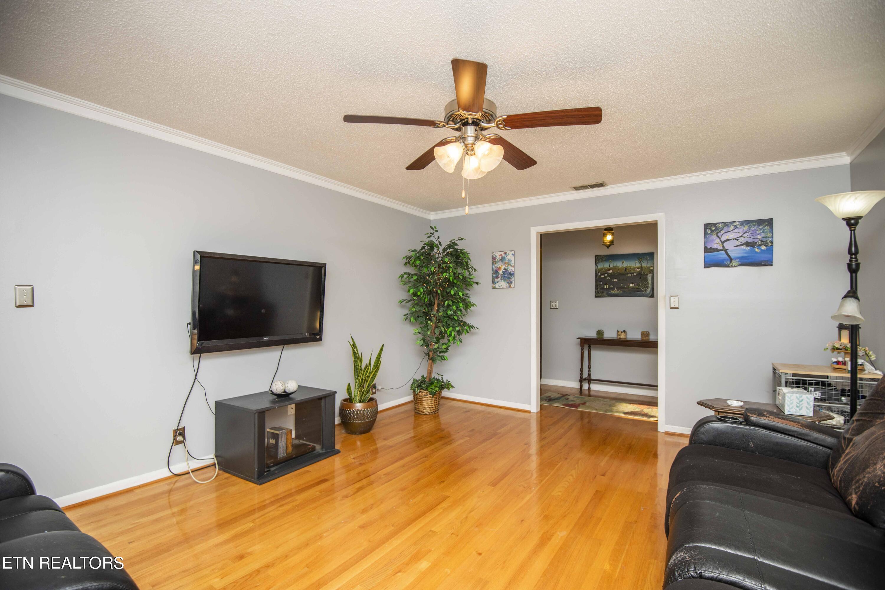 6408 Flintrock Circle