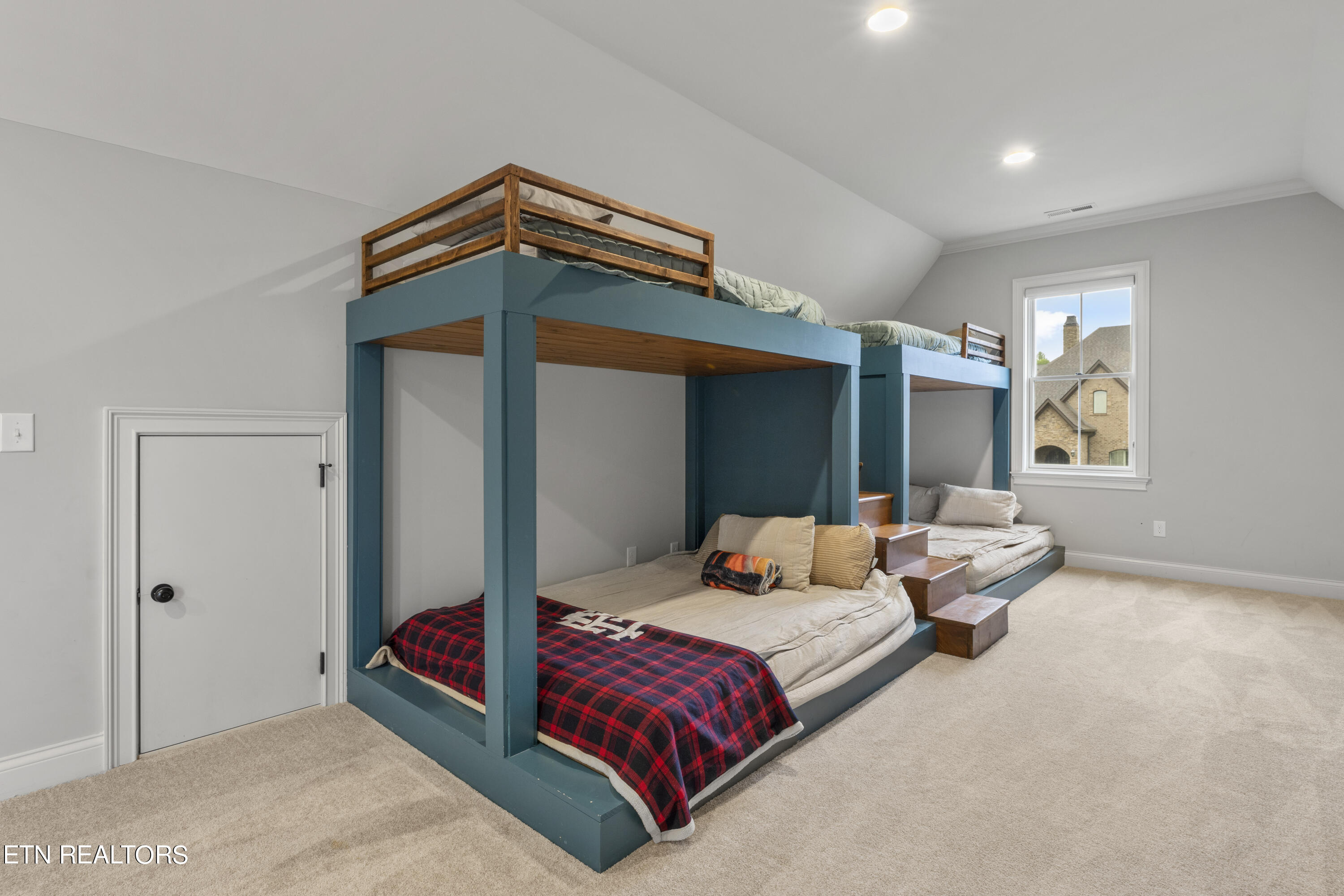 12506 Ivy Lake Drive