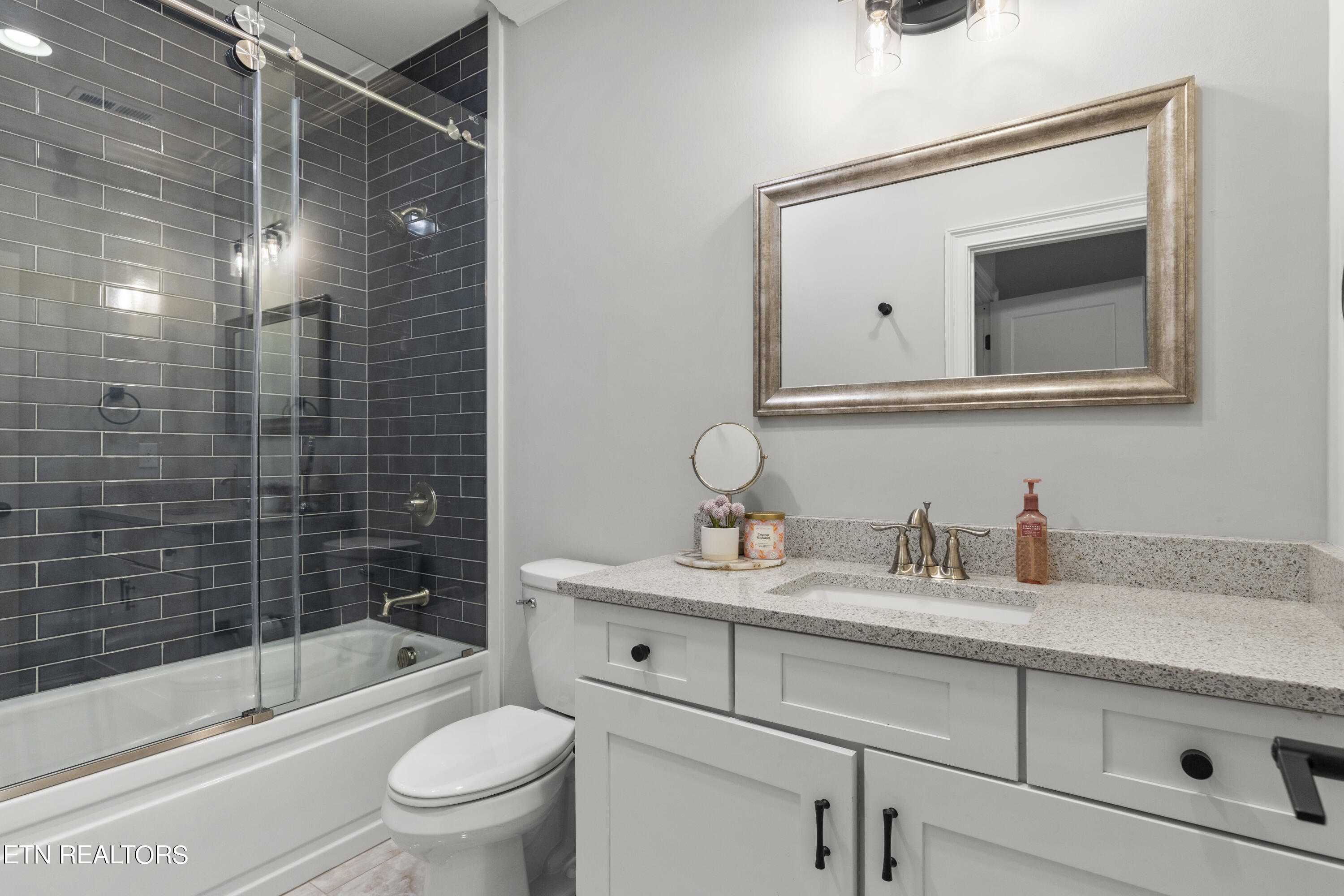 12506 Ivy Lake Drive