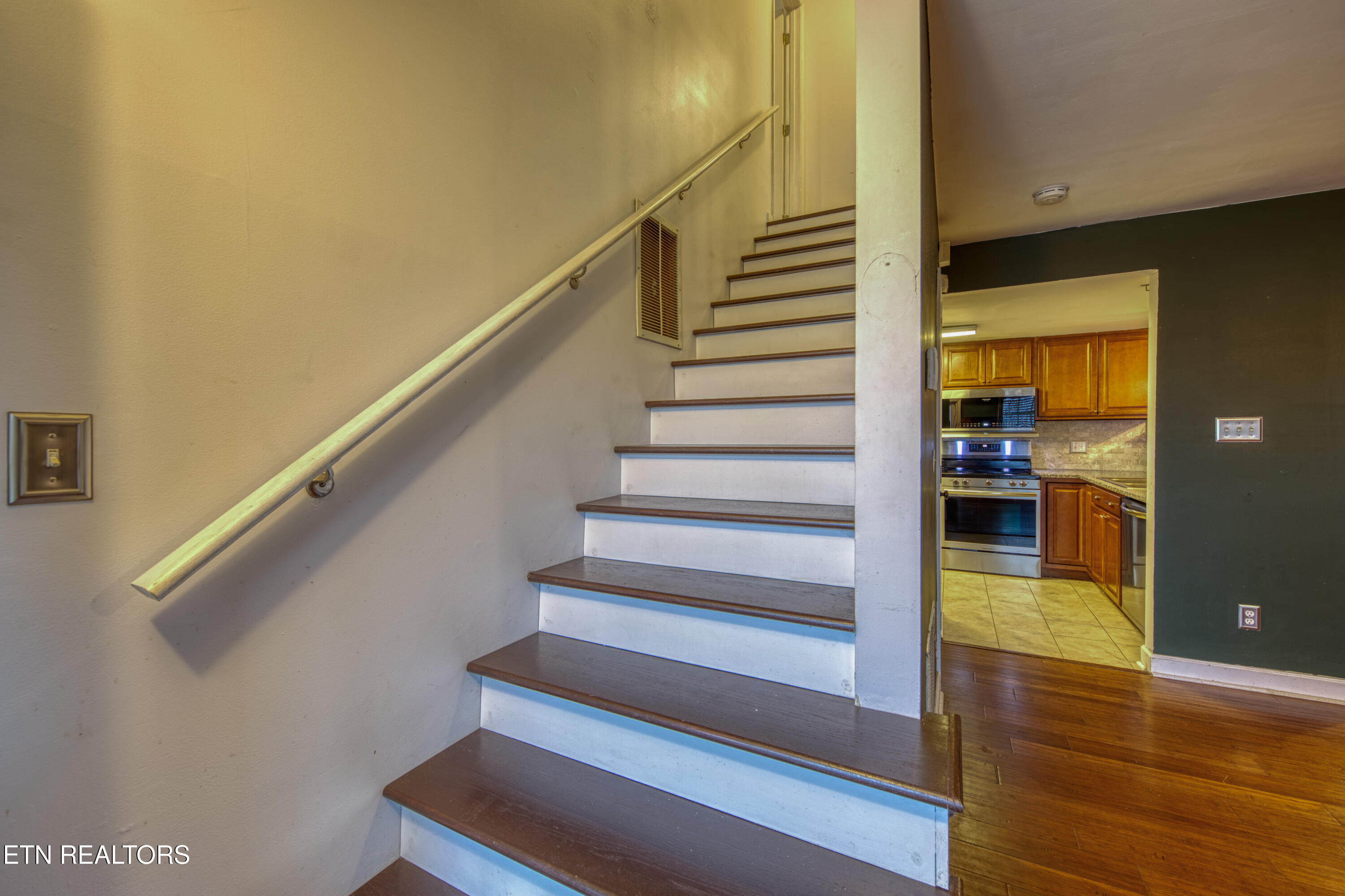 2412 Wadsworth Drive