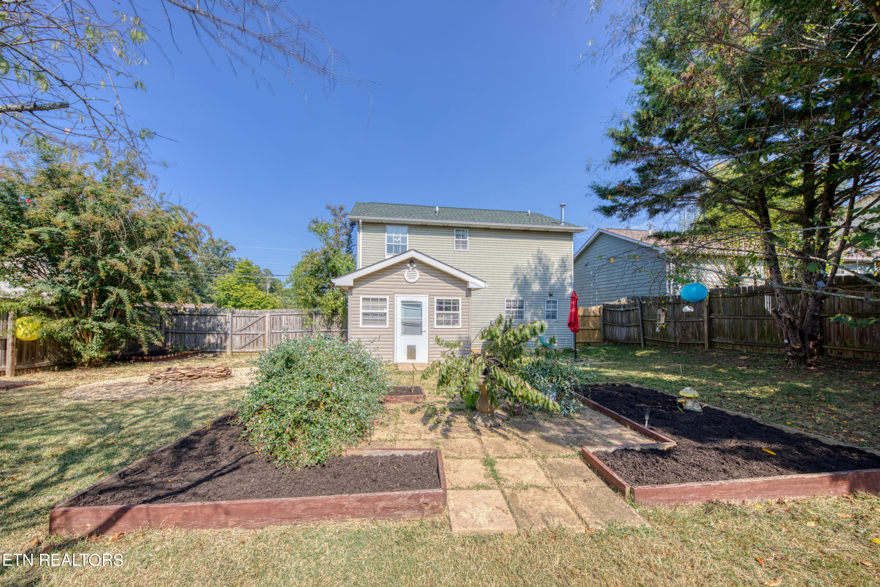 2412 Wadsworth Drive