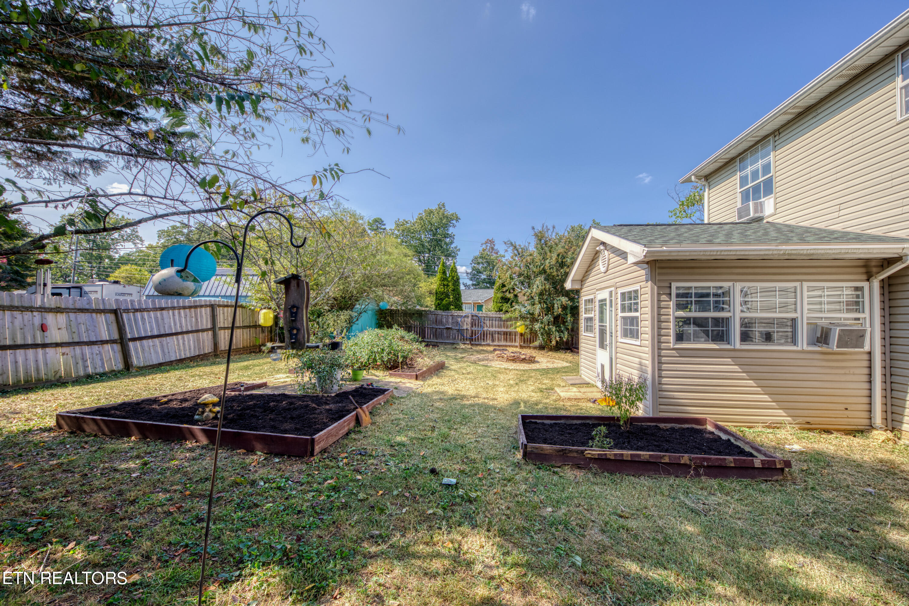 2412 Wadsworth Drive