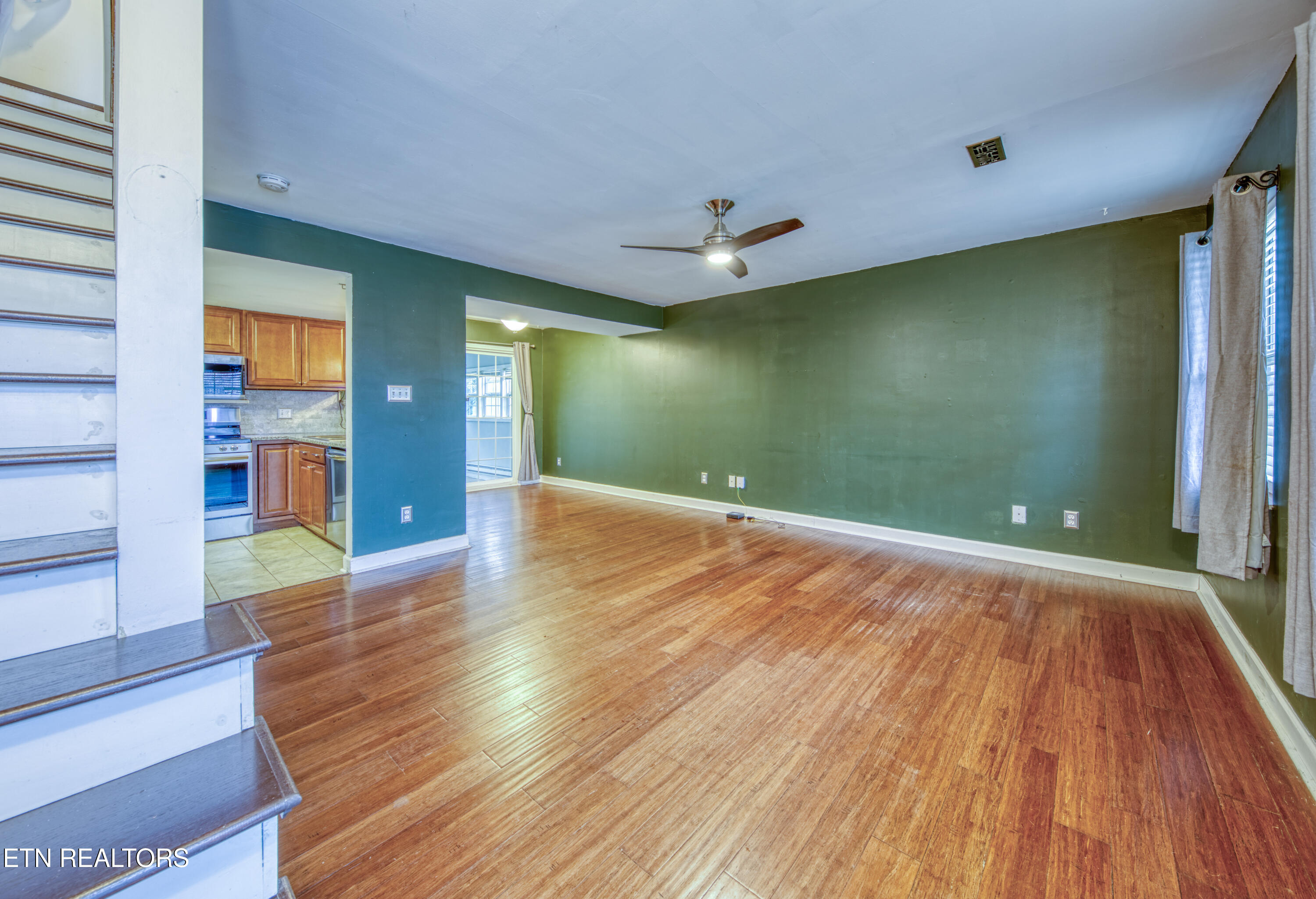 2412 Wadsworth Drive