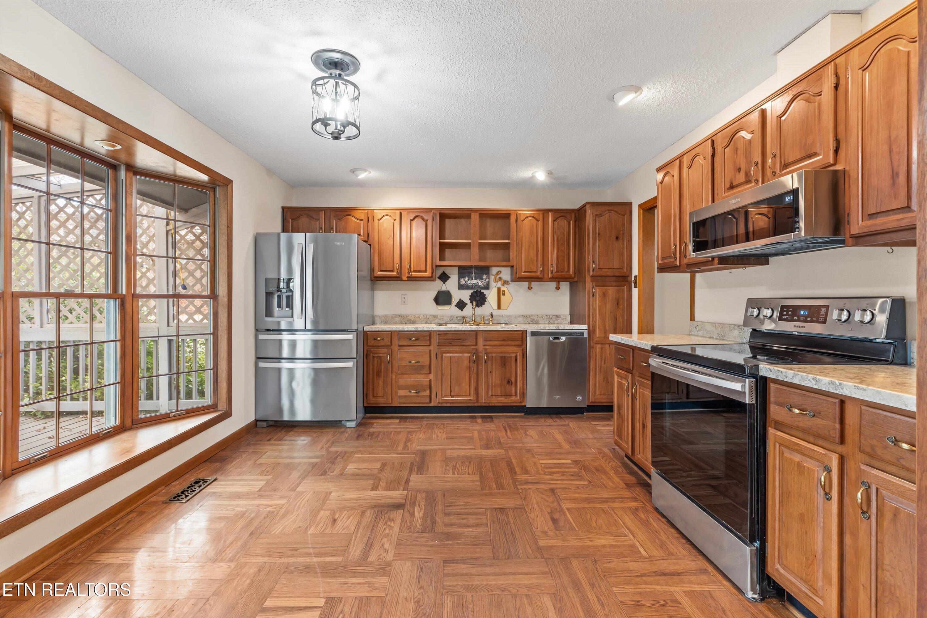 5305 SW Jonathan Way