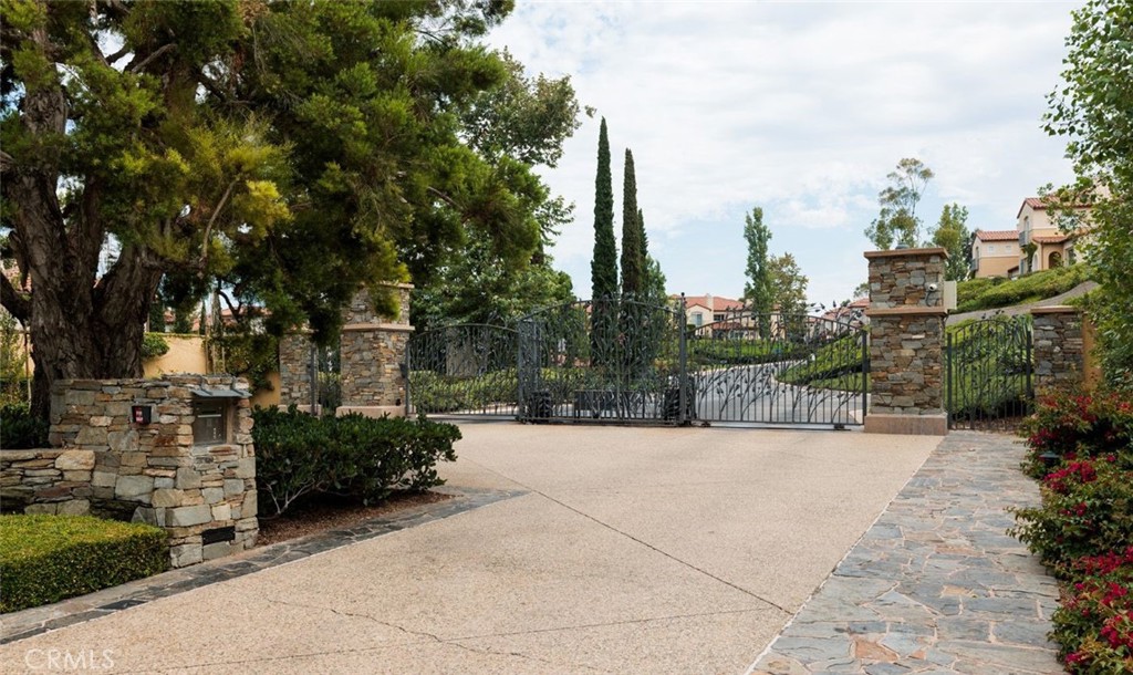 2 Teramo Court