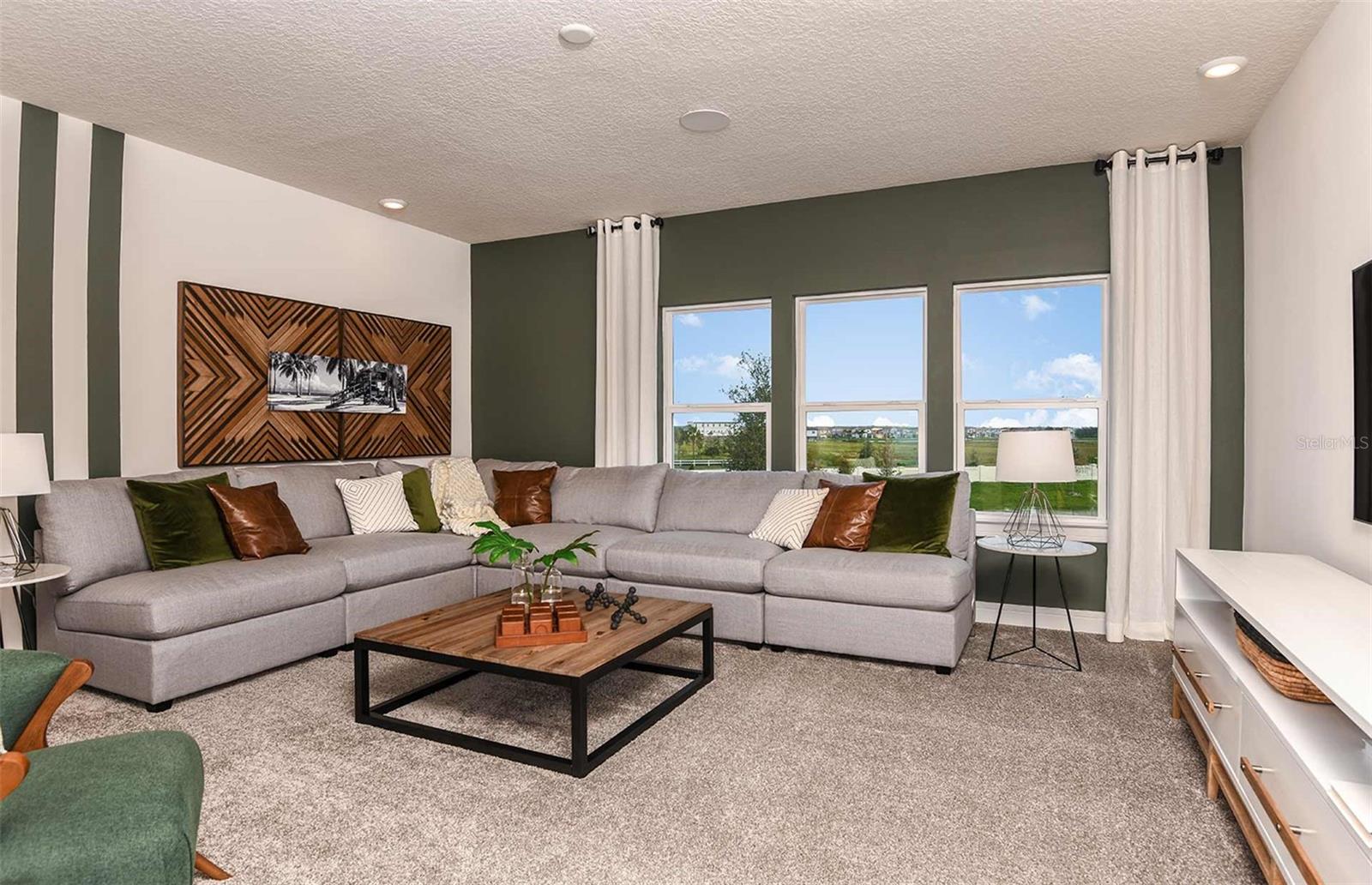 3961 WINDING MEADOWS ST