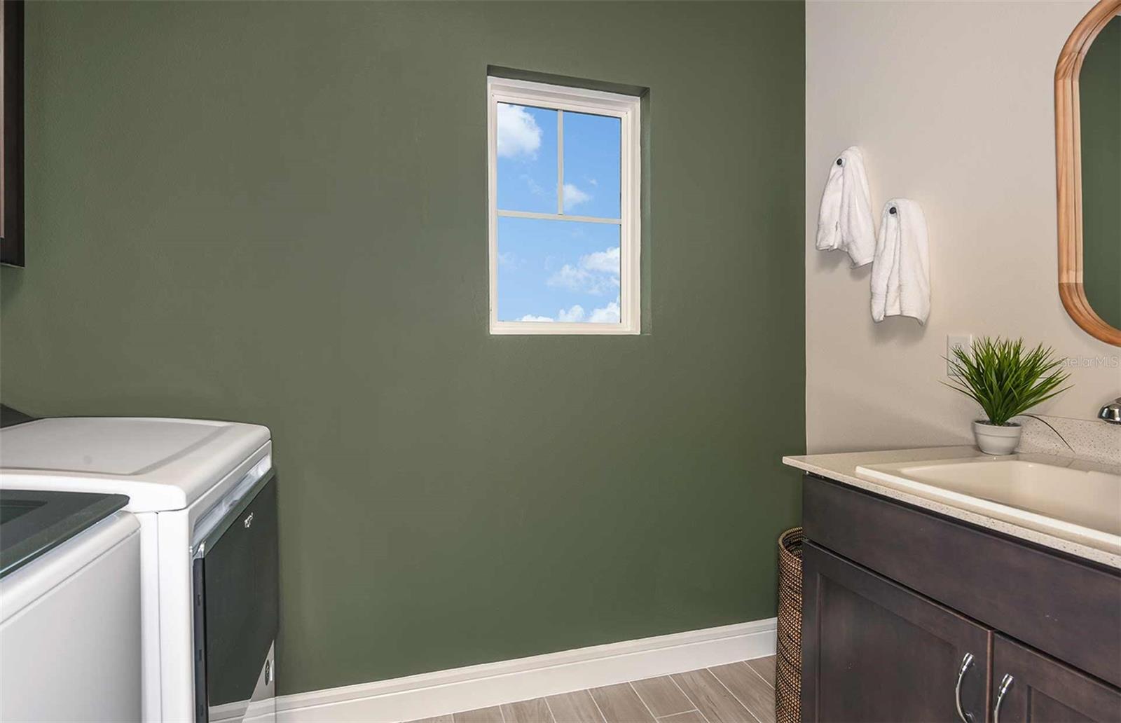 3961 WINDING MEADOWS ST