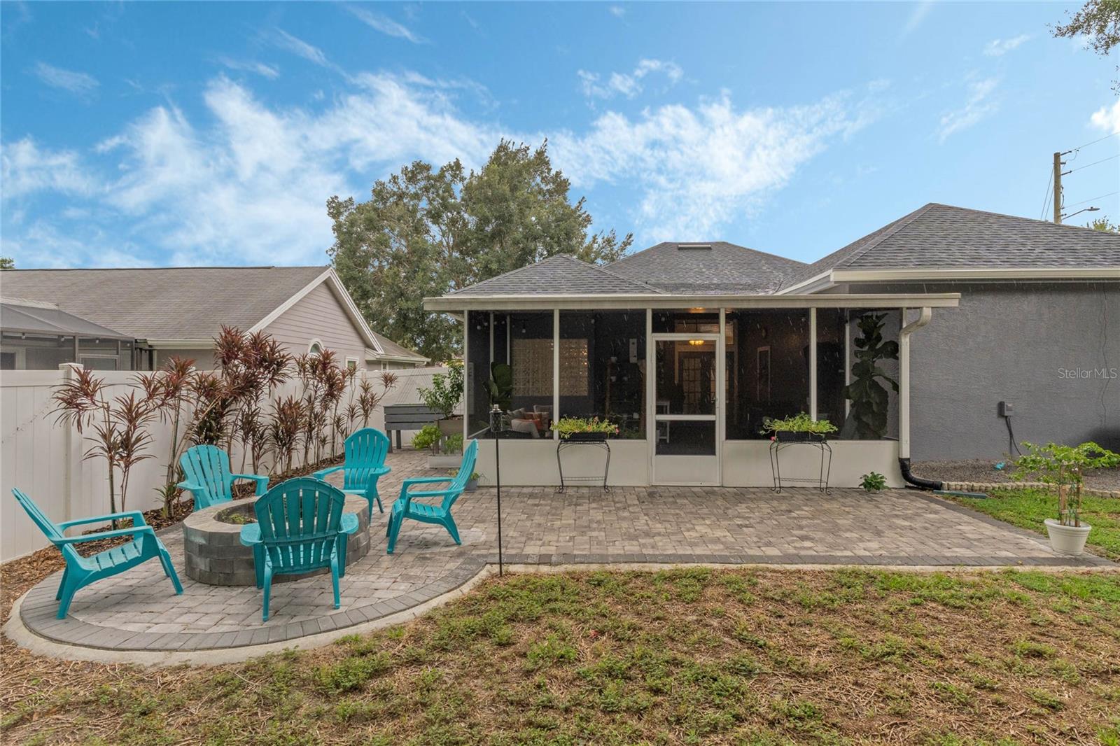 2500 DOVETAIL DR