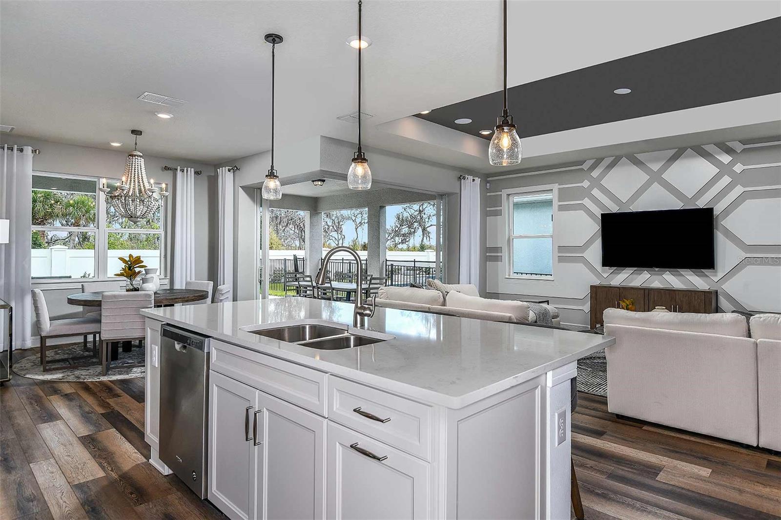 3513 COASTLINE LN