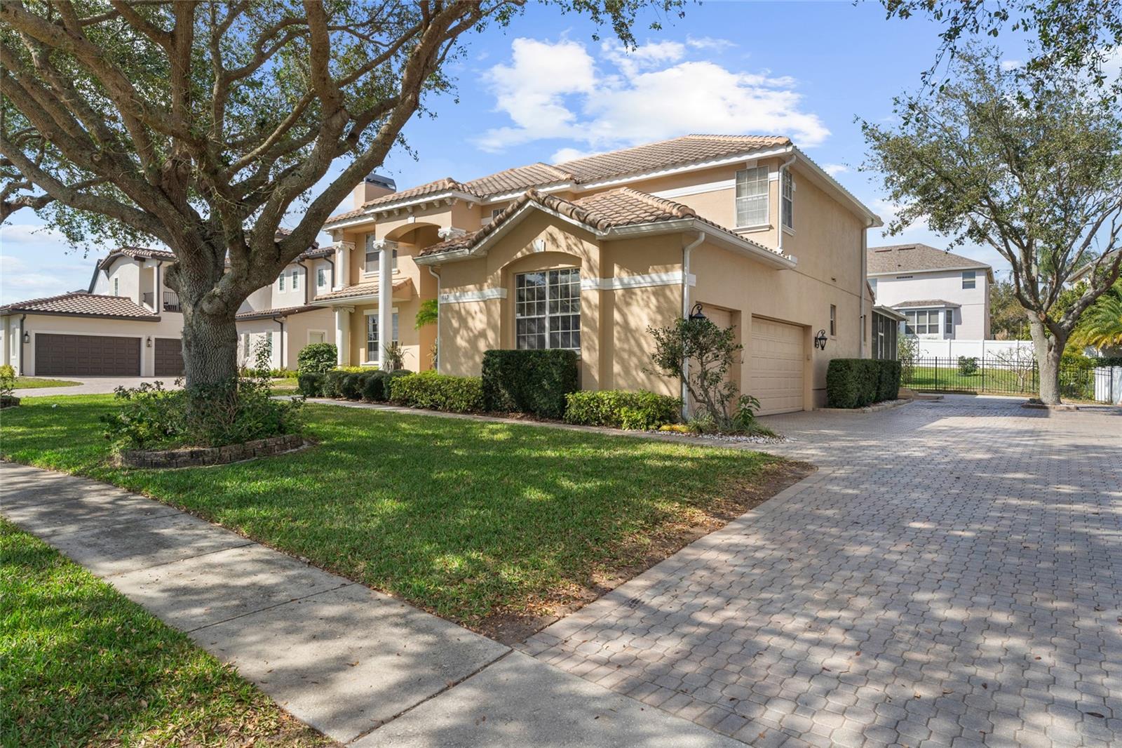 619 LARGOVISTA DR
