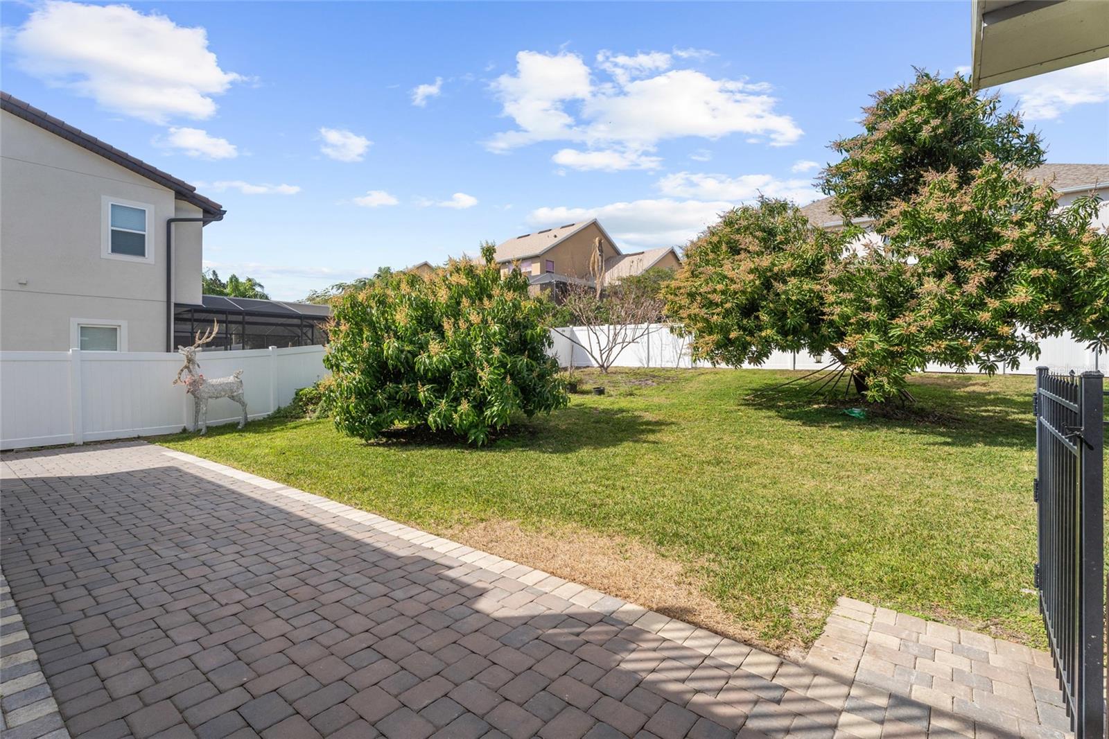 619 LARGOVISTA DR