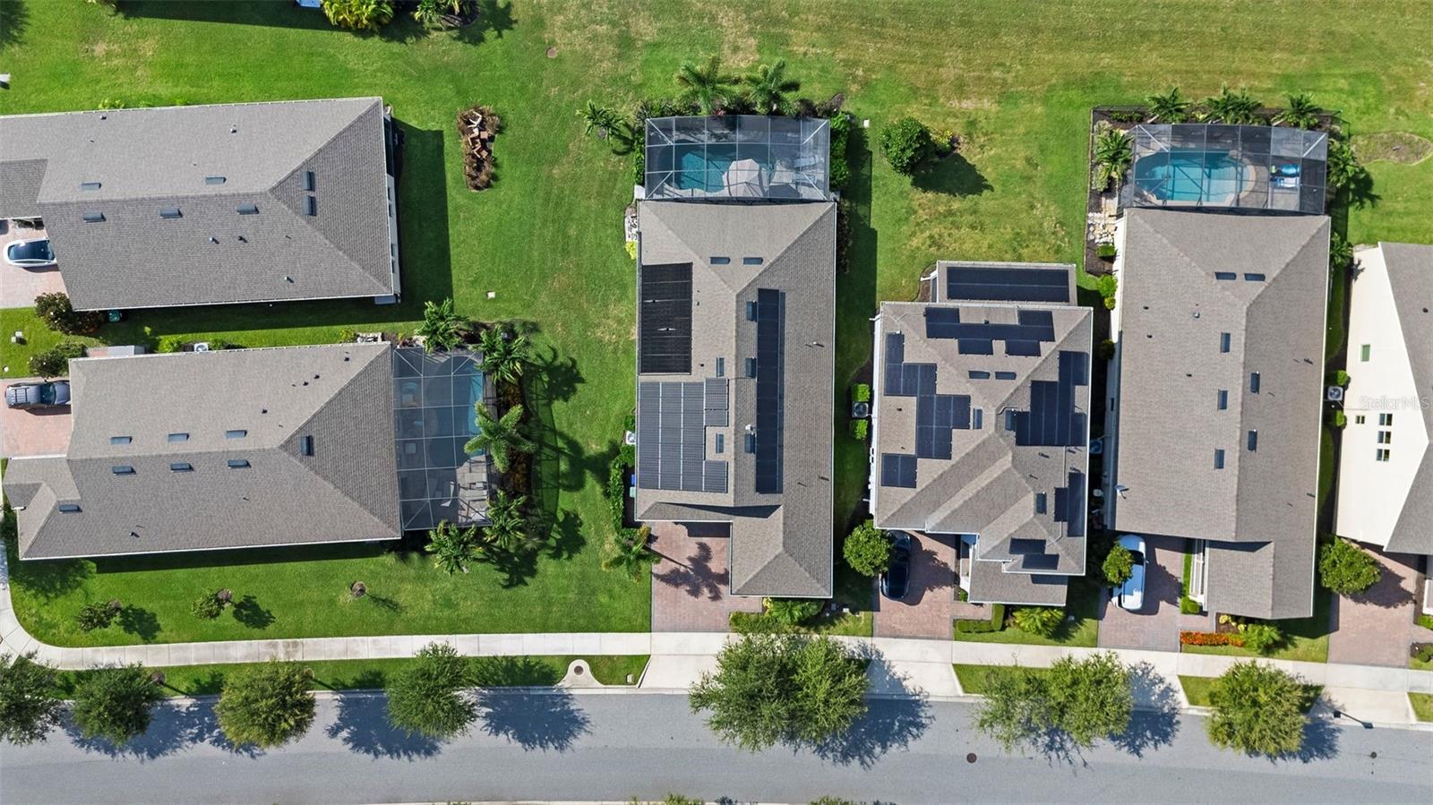 16061 BAYOU CREST DR