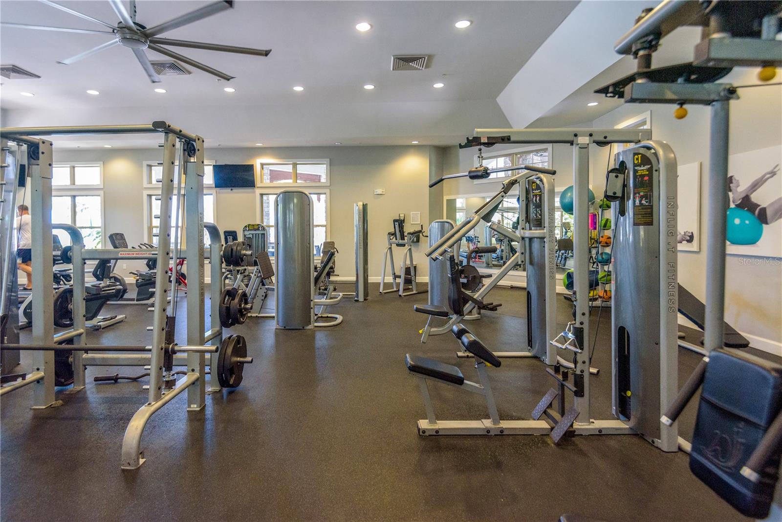 16061 BAYOU CREST DR