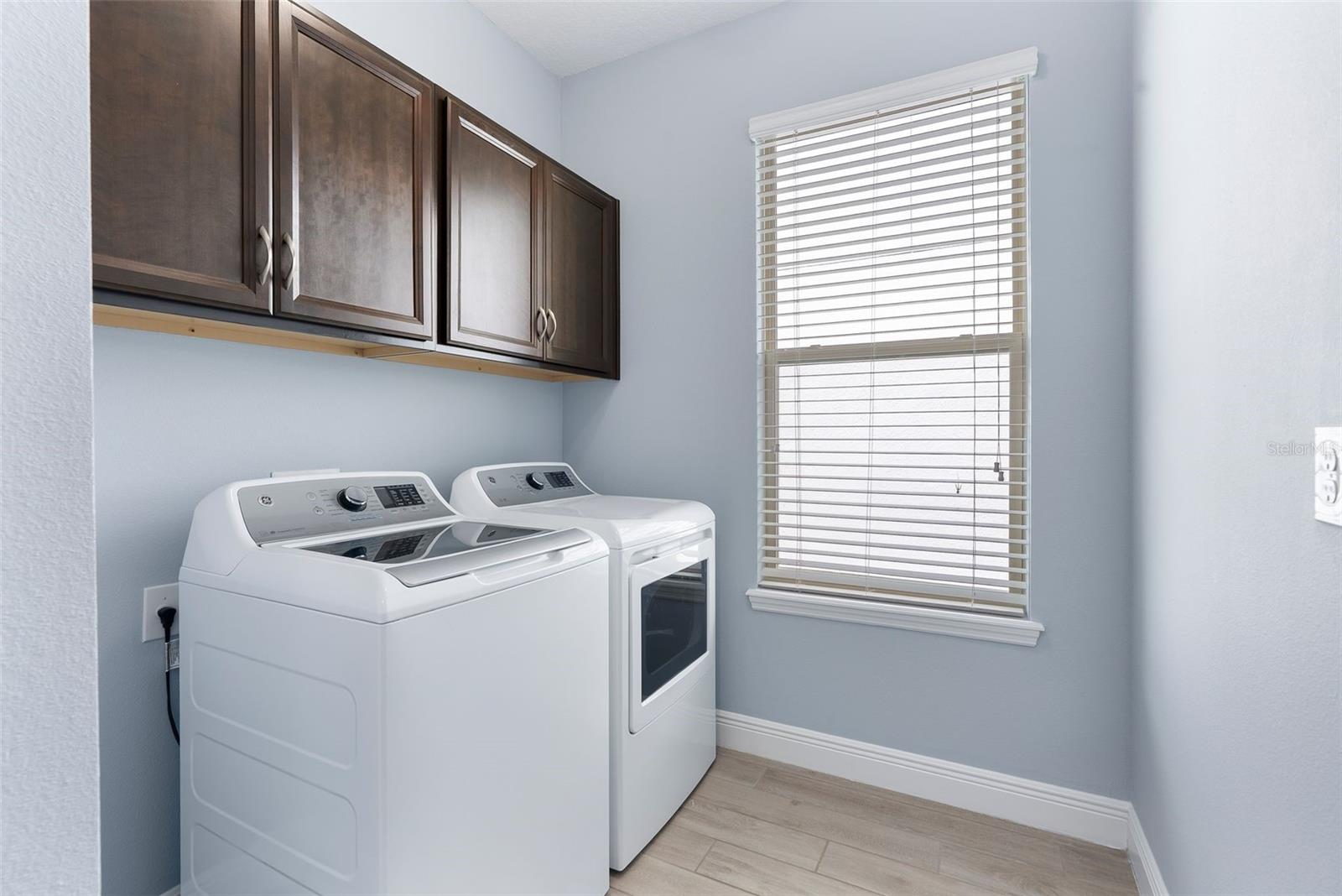 16061 BAYOU CREST DR