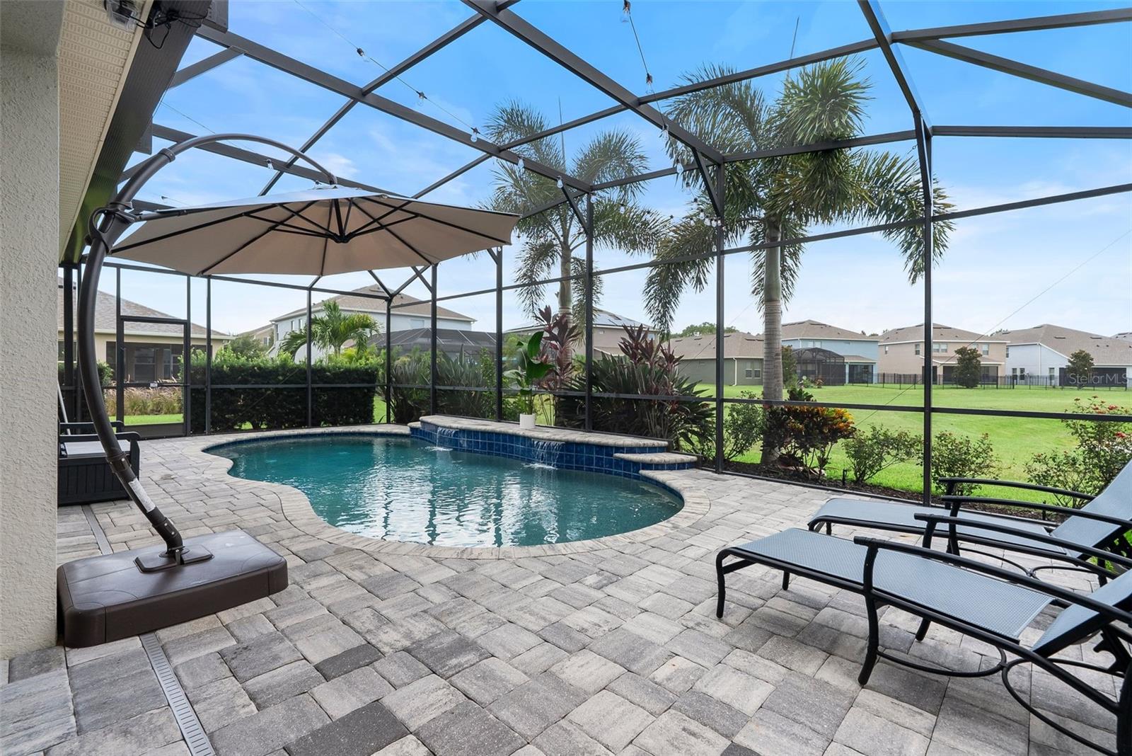 16061 BAYOU CREST DR