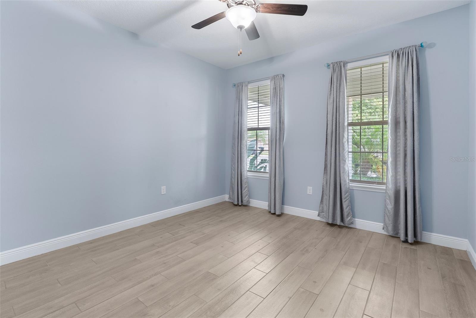 16061 BAYOU CREST DR